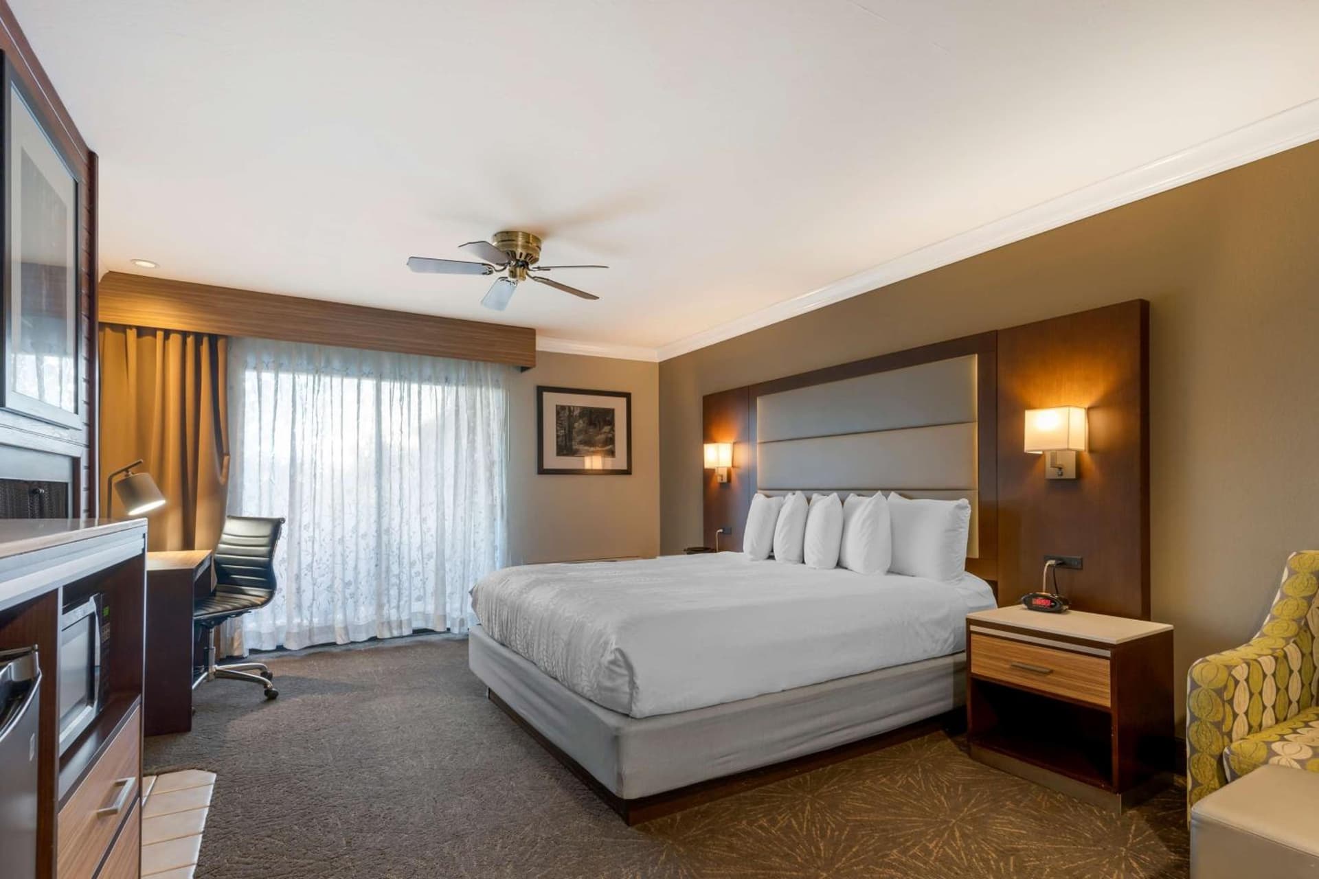 Best Western Plus Forest Park Inn gallery photo in Gilroy, CA — image 35