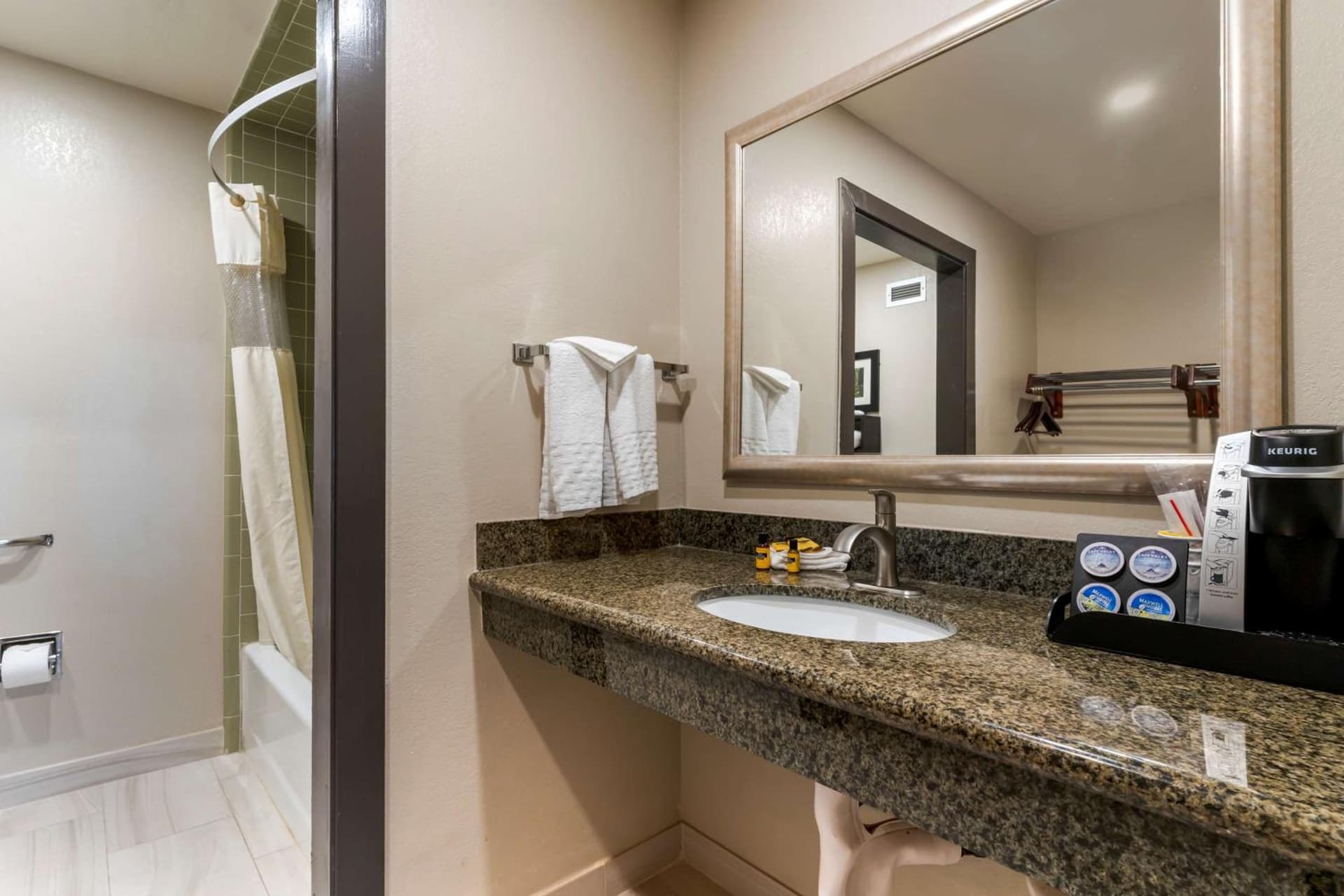 Best Western Plus Forest Park Inn gallery photo in Gilroy, CA — image 48