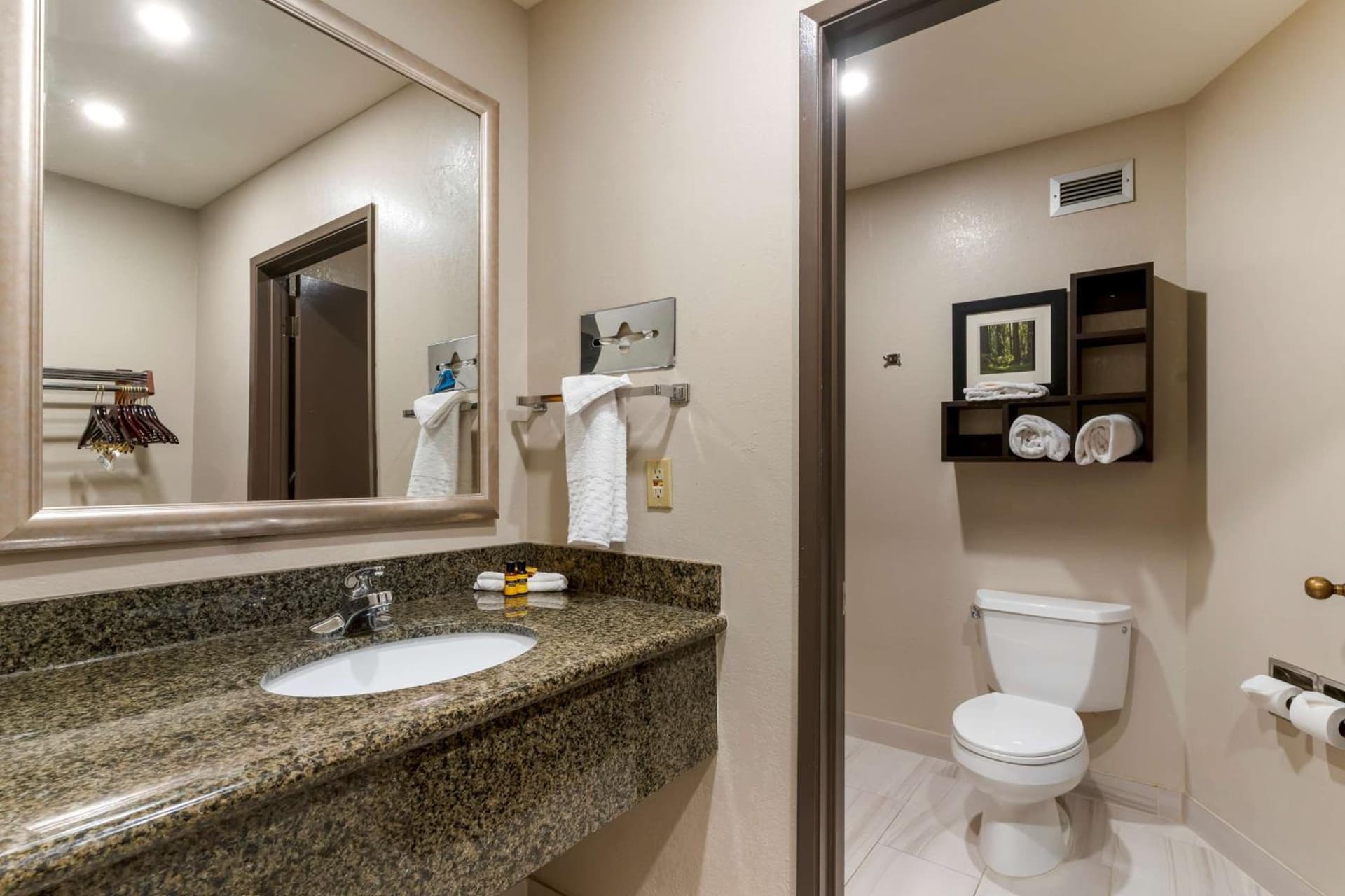 Best Western Plus Forest Park Inn gallery photo in Gilroy, CA — image 9