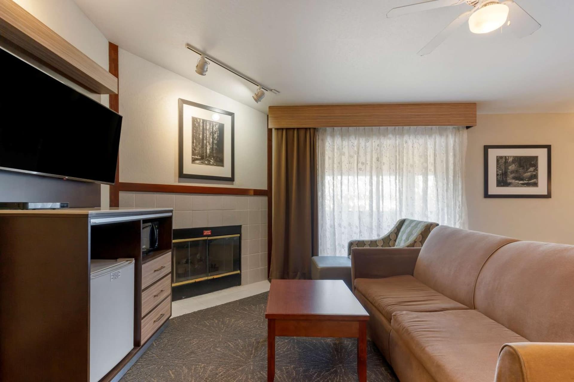 Best Western Plus Forest Park Inn gallery photo in Gilroy, CA — image 14