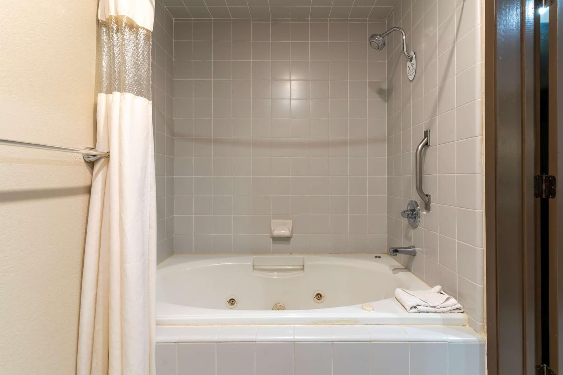 Best Western Plus Forest Park Inn gallery photo in Gilroy, CA — image 50