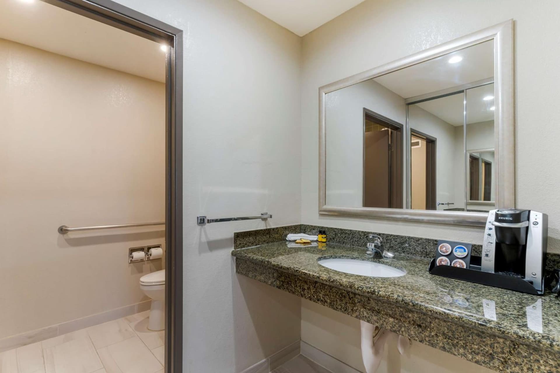Best Western Plus Forest Park Inn gallery photo in Gilroy, CA — image 33