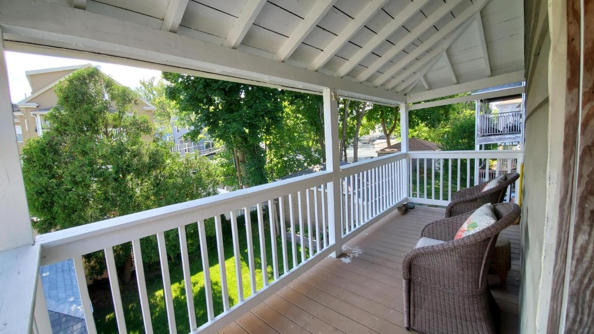 Near Train Station Gorgeous 3-Bedroom Apartment with Patios featured exterior or lobby in Boston, MA — similar hotel