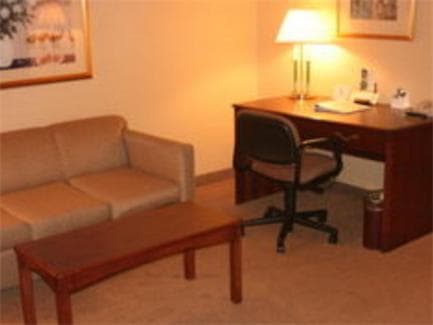 Maron Hotel & Suites gallery photo in Danbury, CT — image 6