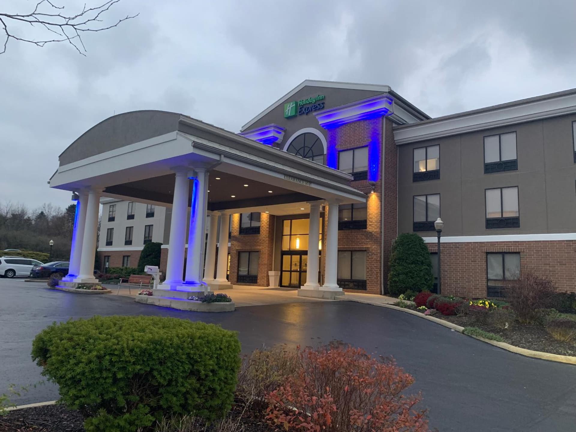 Holiday Inn Express & Suites Kent - University Area by IHG exterior or lobby in Kent, OH — main listing photo