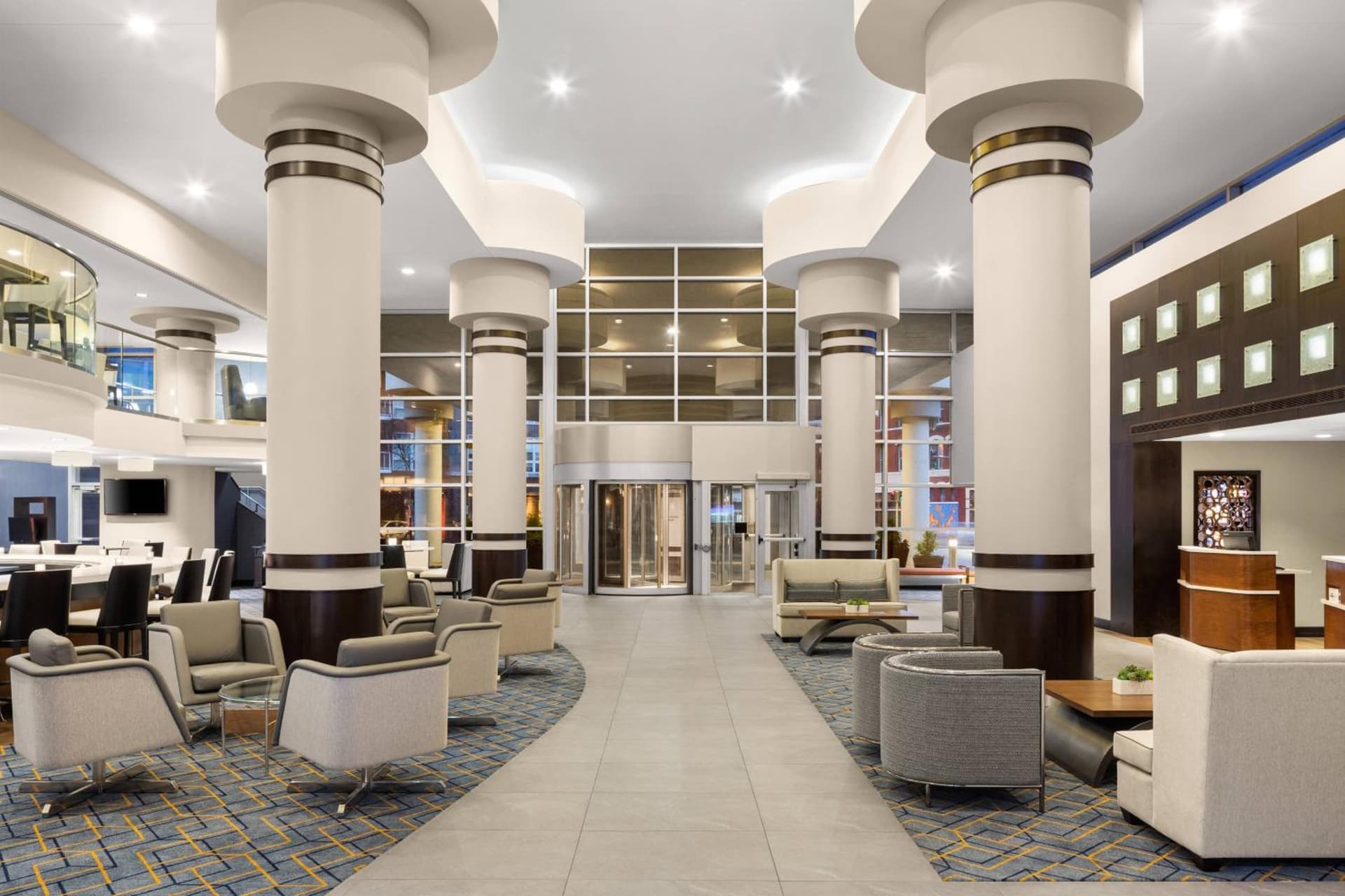Courtyard by Marriott Minneapolis Downtown interior in Minneapolis, MN — gallery photo 2