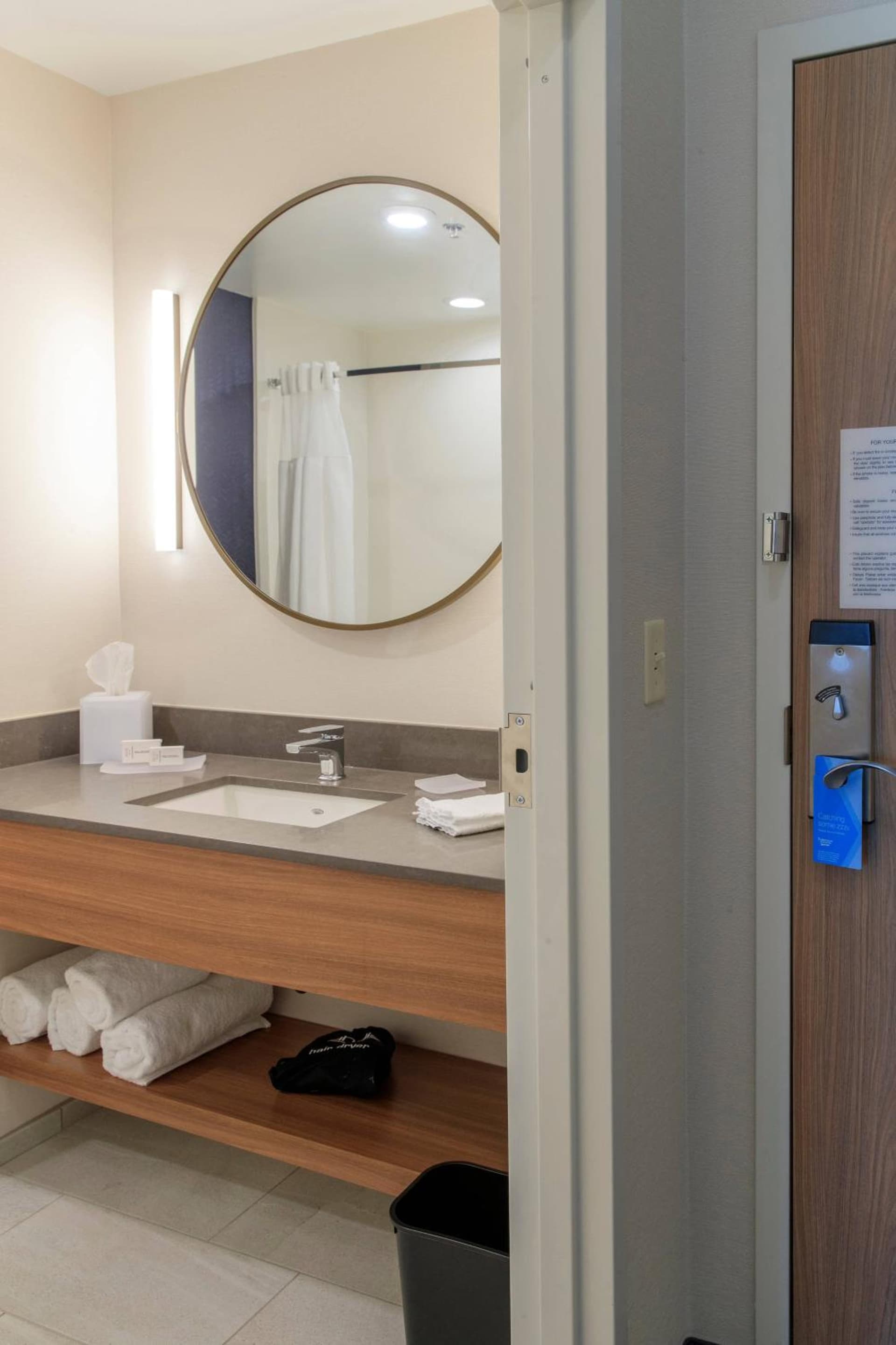 Fairfield Inn & Suites by Marriott Philadelphia Valley Forge/Great Valley gallery photo in Berwyn, PA — image 6
