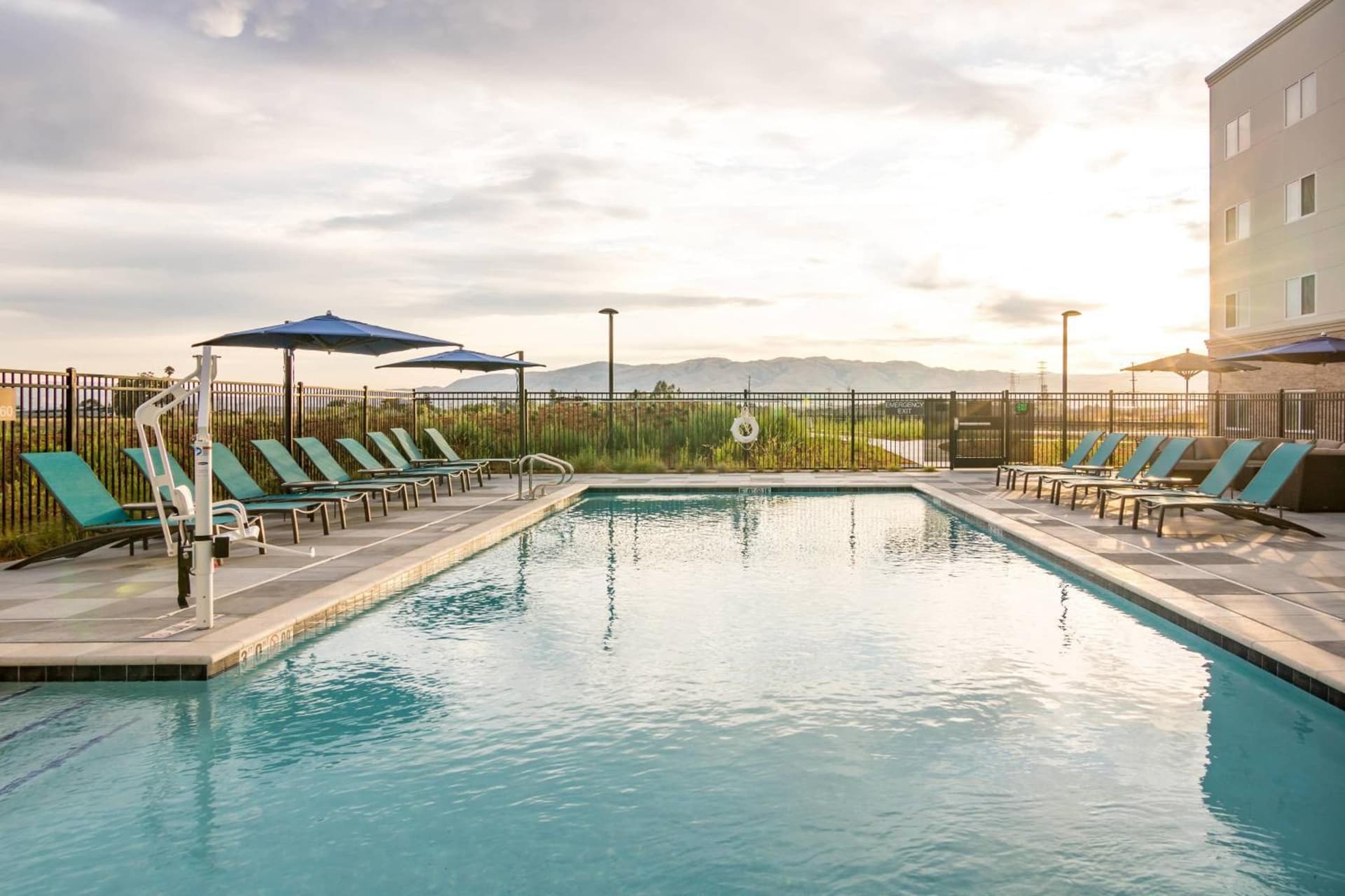 Fairfield Inn & Suites by Marriott San Jose North/Silicon Valley gallery photo in San Jose, CA — image 7