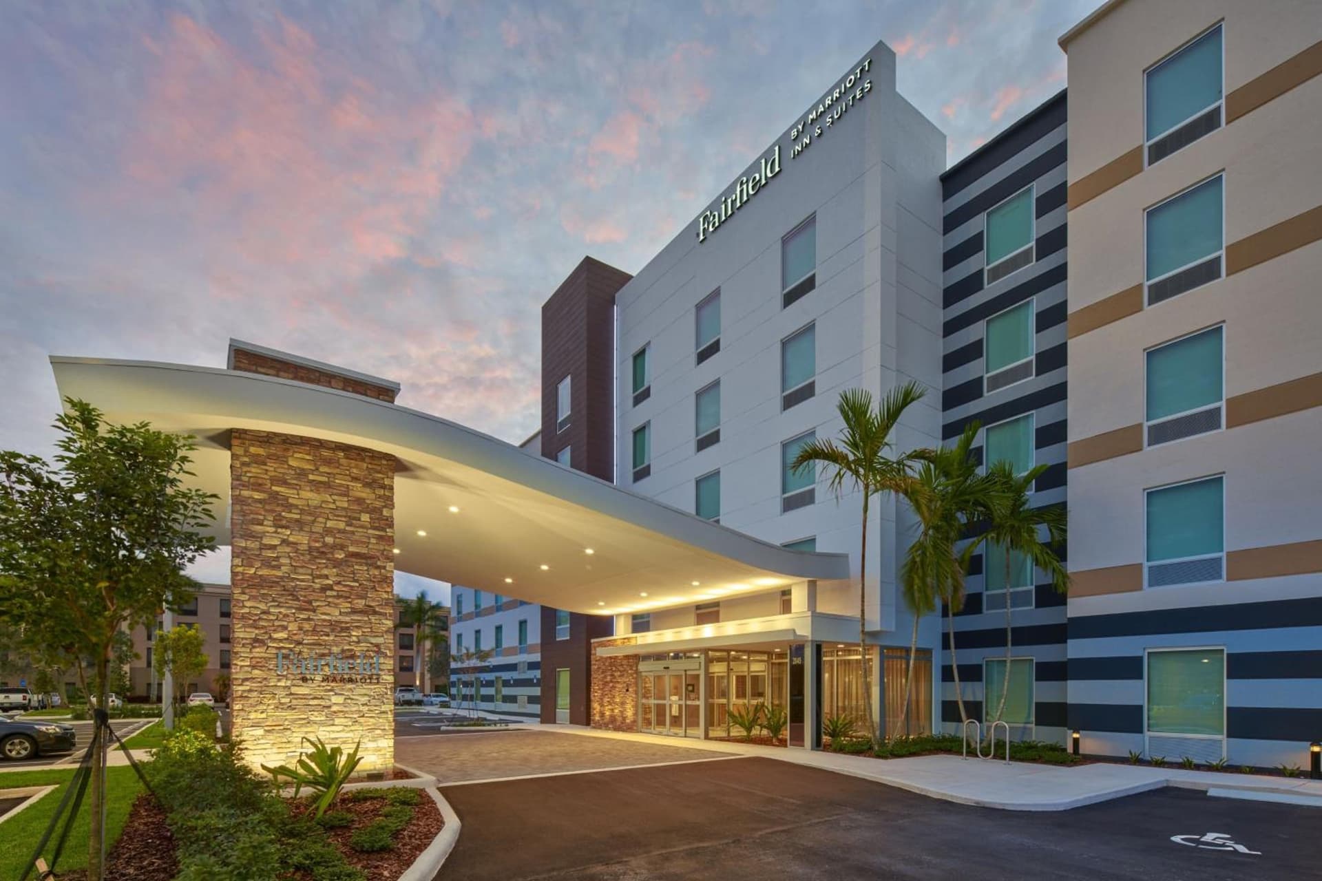Fairfield by Marriott Inn & Suites West Palm Beach interior in West Palm Beach, FL — gallery photo 2