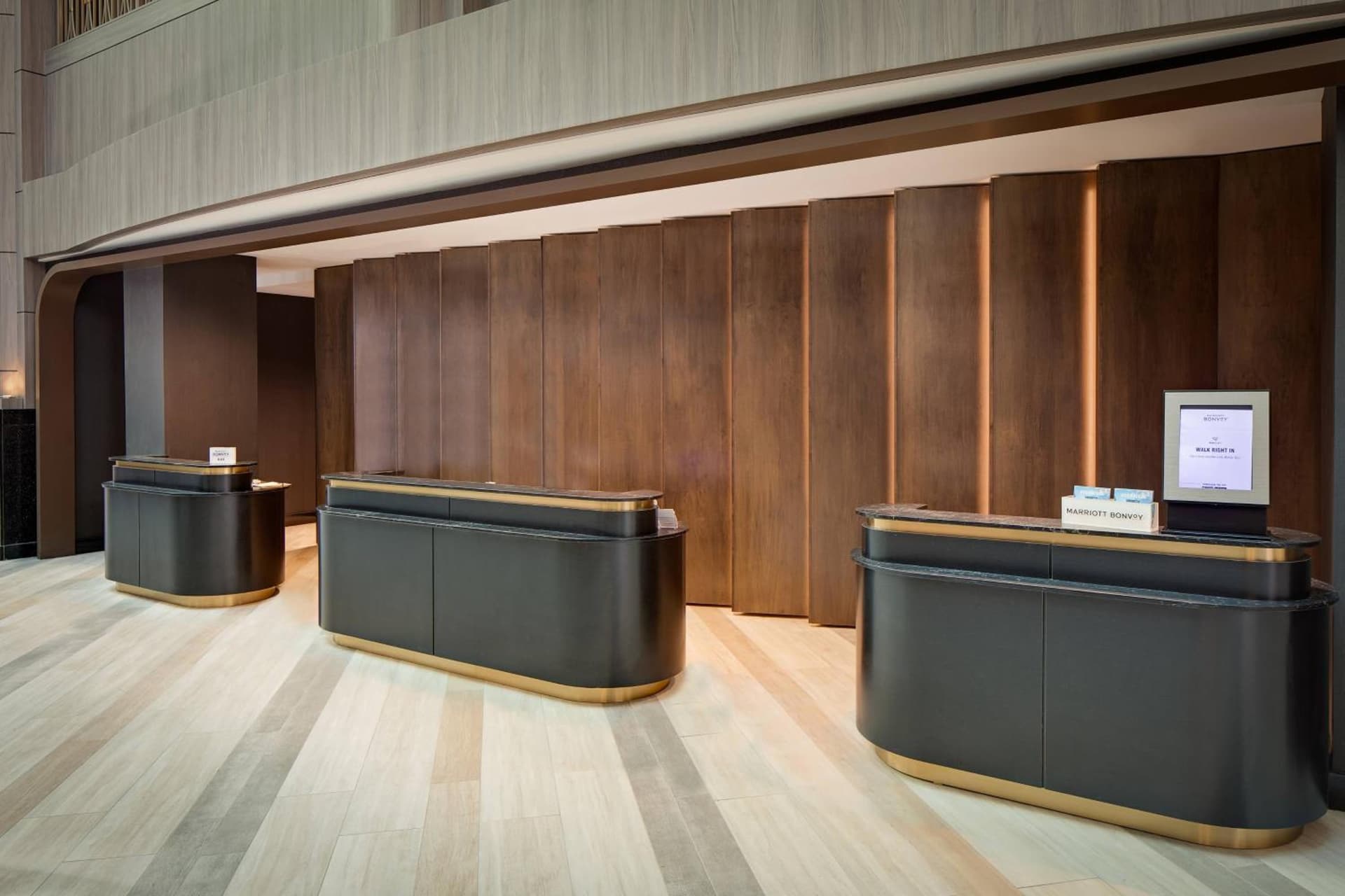 Cincinnati Marriott at RiverCenter property views in Covington, KY — gallery photo 3