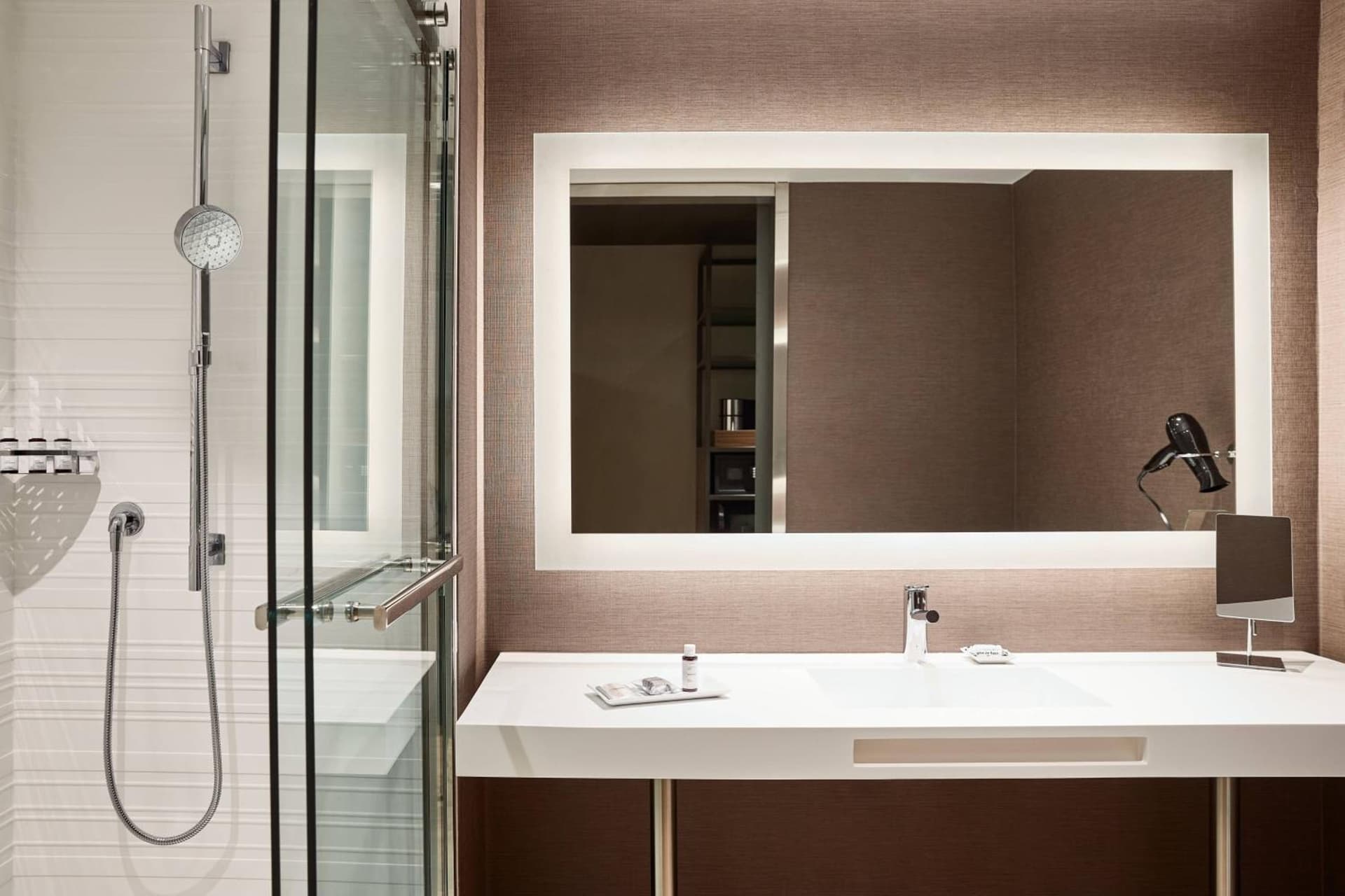 AC Hotel by Marriott Atlanta Perimeter gallery photo in Atlanta, GA — image 18
