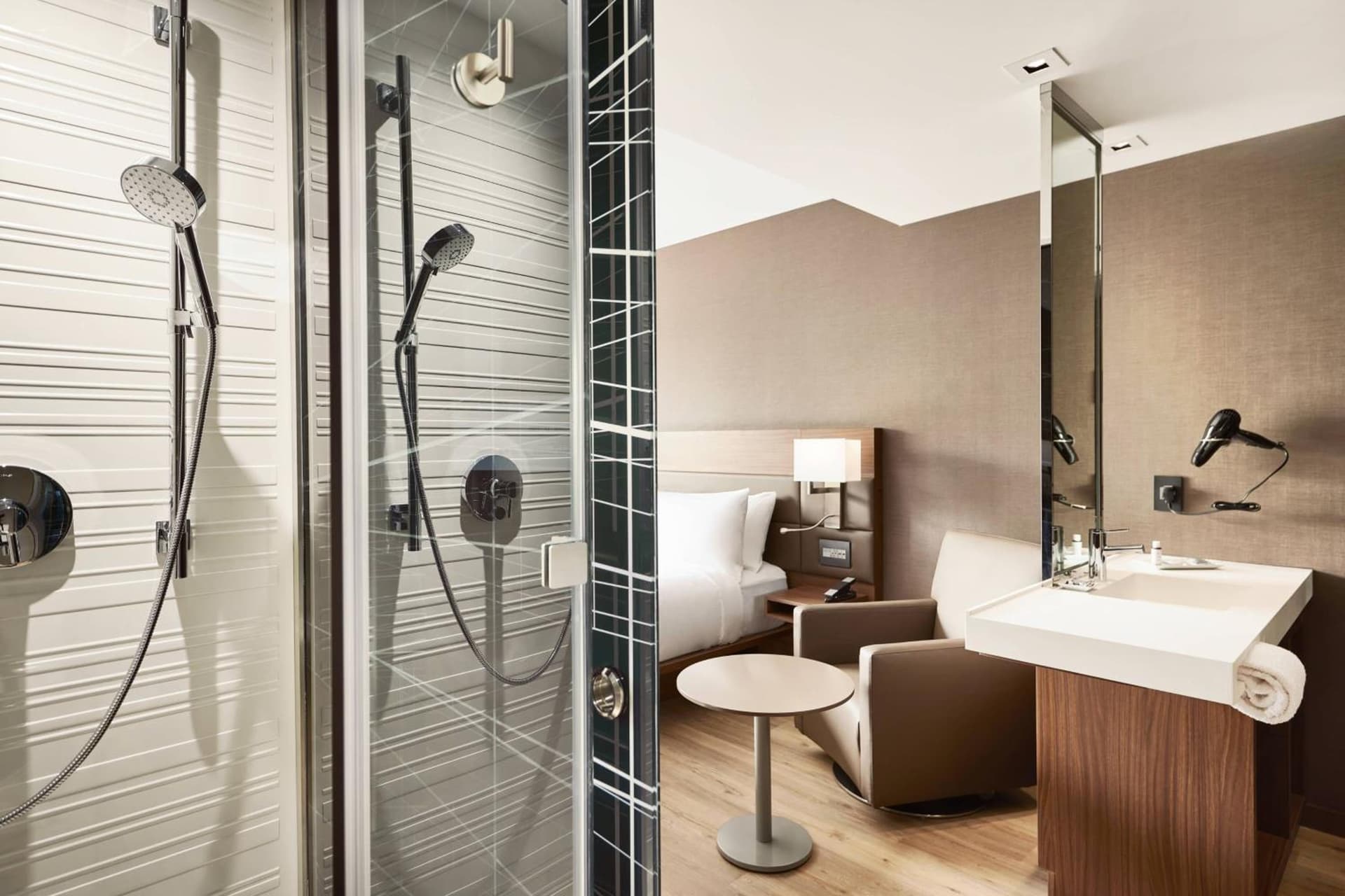 AC Hotel by Marriott Atlanta Perimeter gallery photo in Atlanta, GA — image 36
