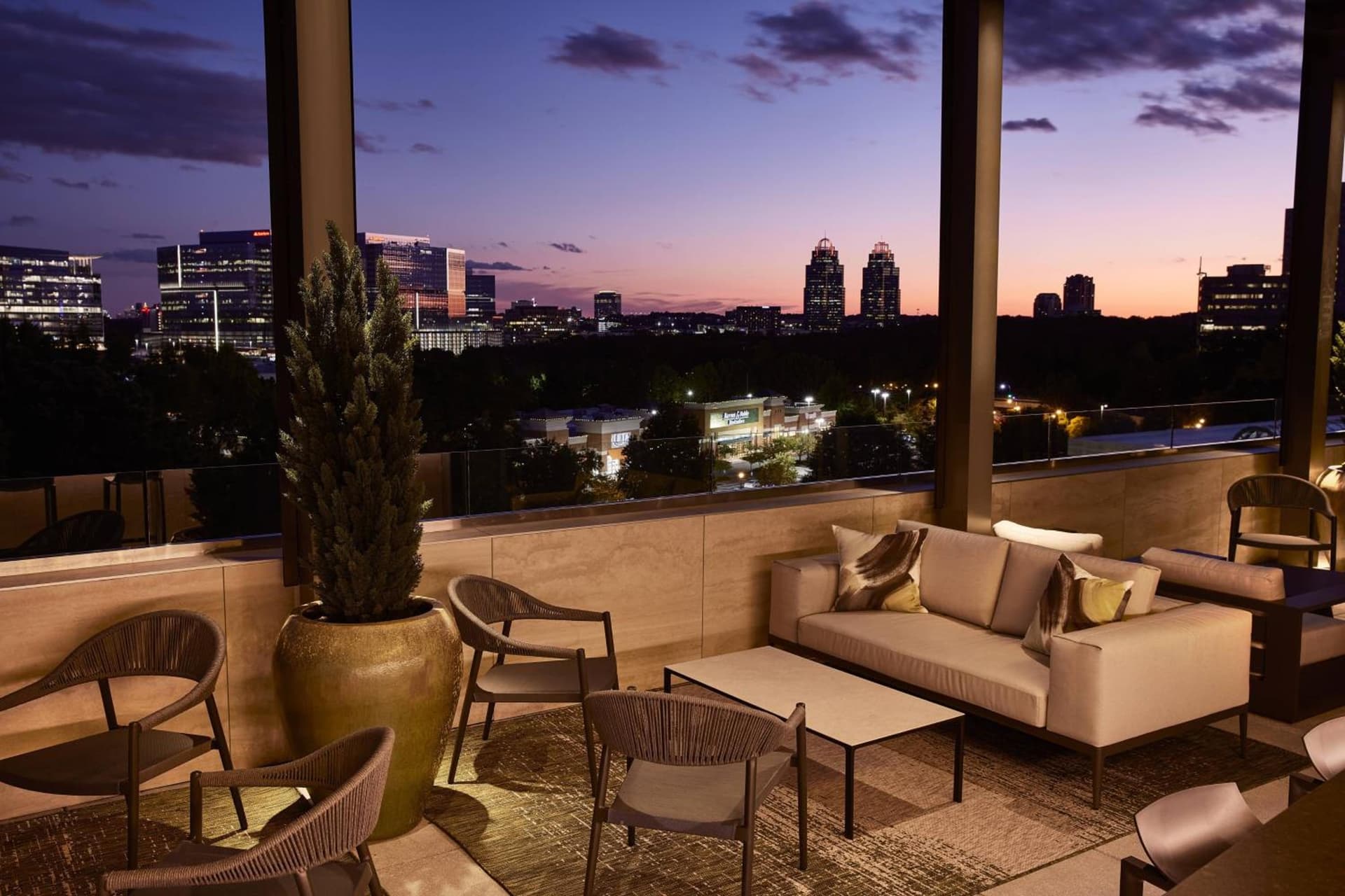 AC Hotel by Marriott Atlanta Perimeter gallery photo in Atlanta, GA — image 28