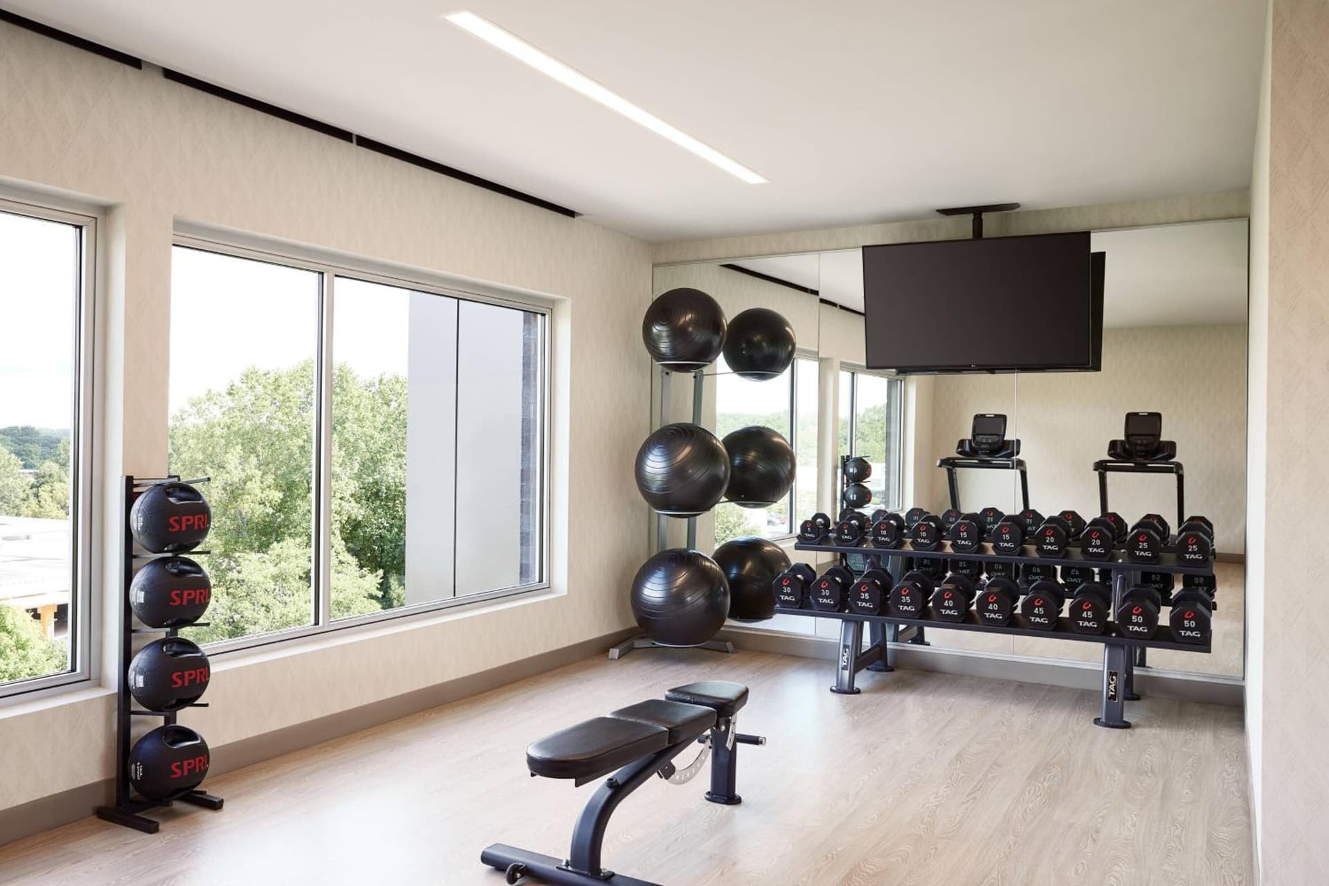 AC Hotel by Marriott Atlanta Perimeter gallery photo in Atlanta, GA — image 37