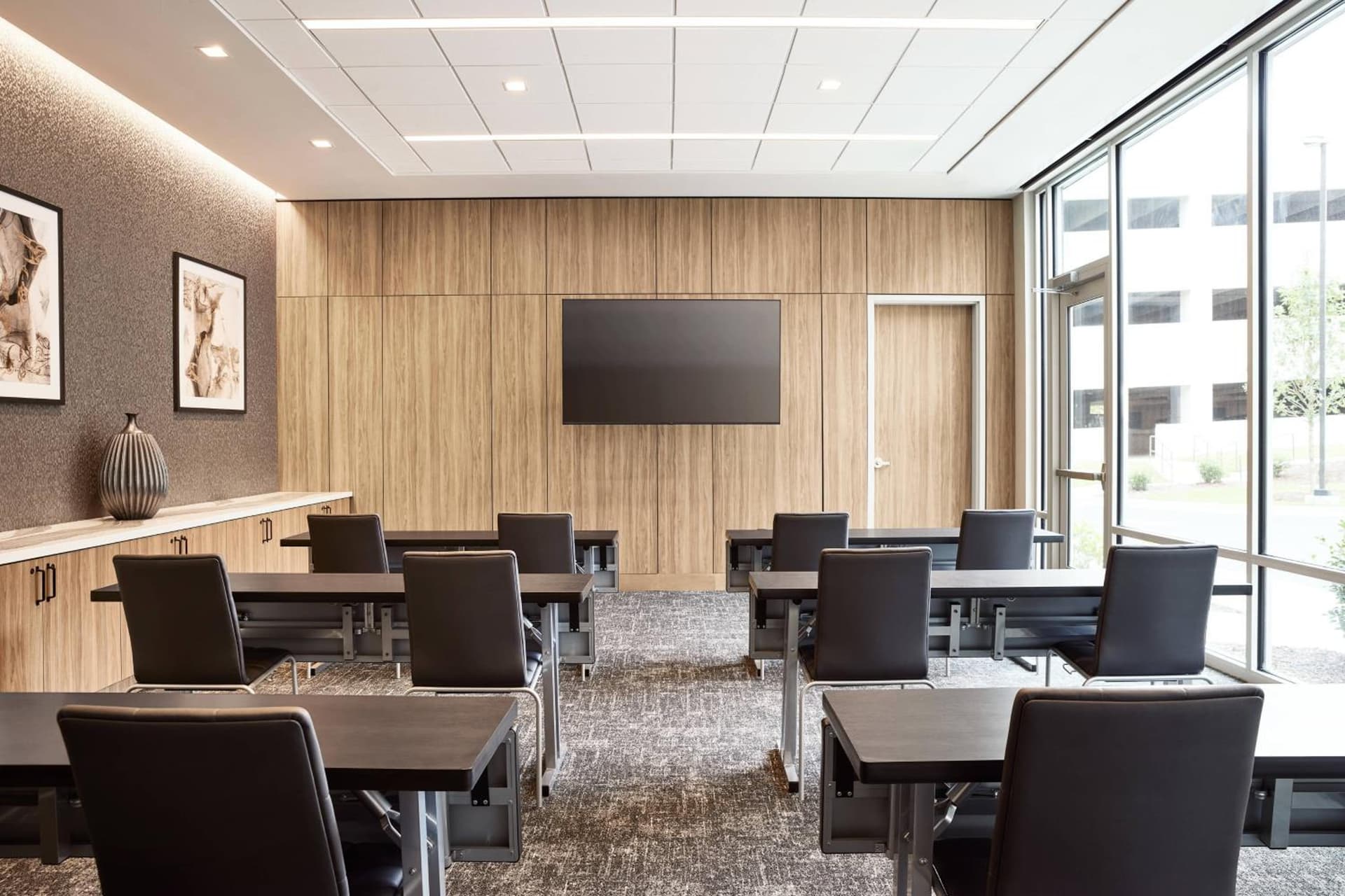 AC Hotel by Marriott Atlanta Perimeter gallery photo in Atlanta, GA — image 40