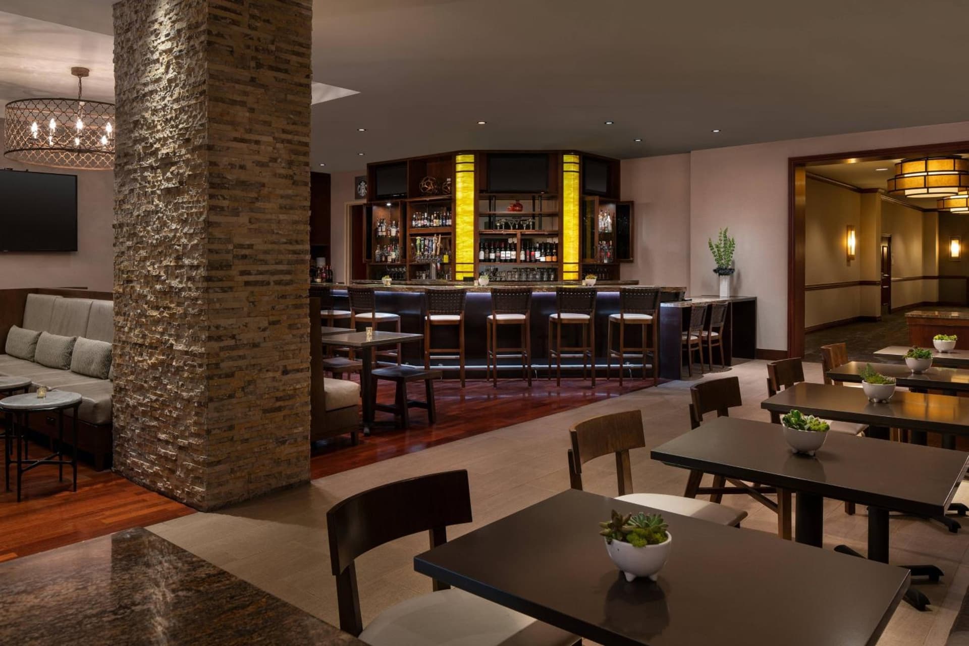 Marriott Riverside at the Convention Center gallery photo in Riverside, CA — image 49
