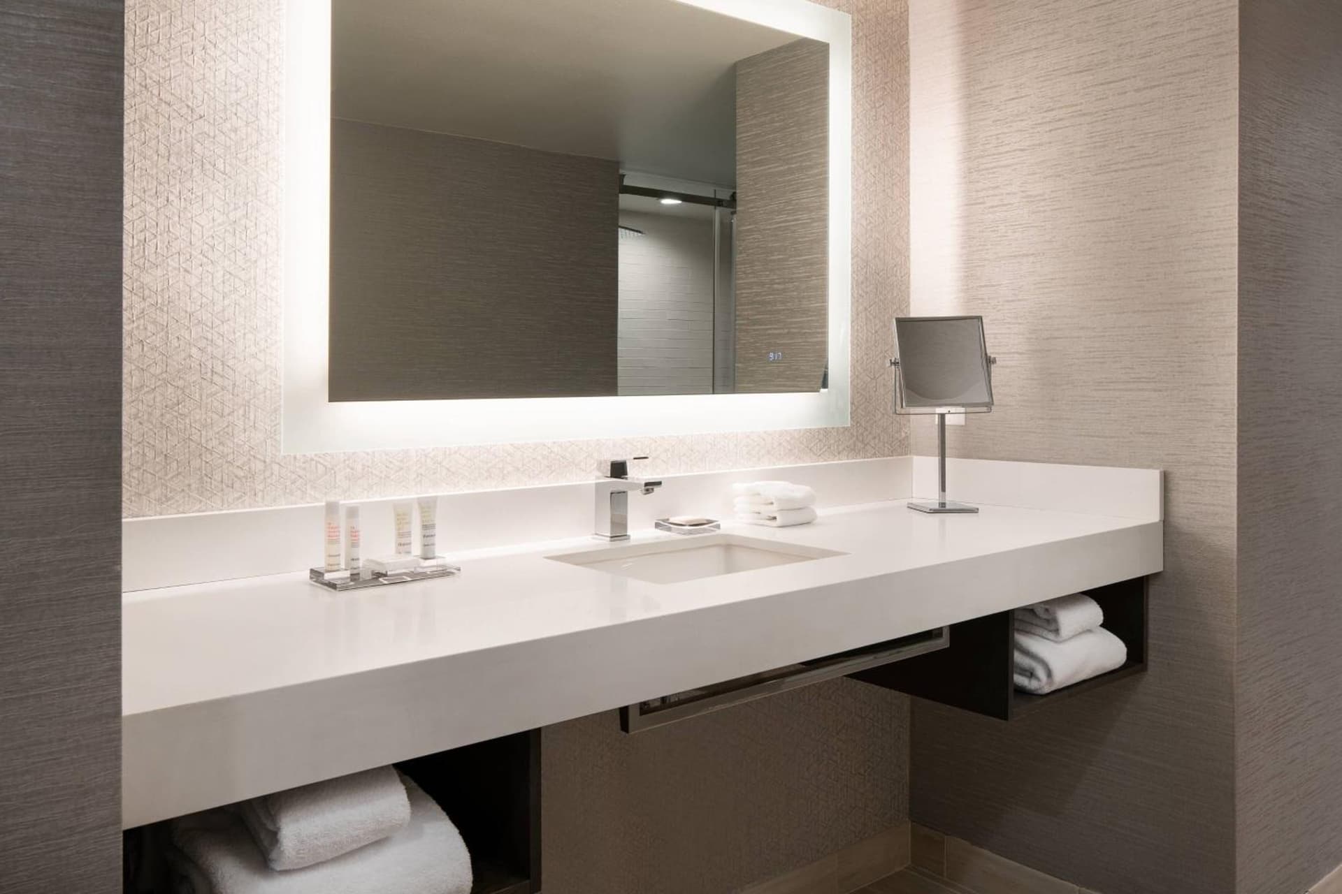 Marriott Riverside at the Convention Center gallery photo in Riverside, CA — image 48