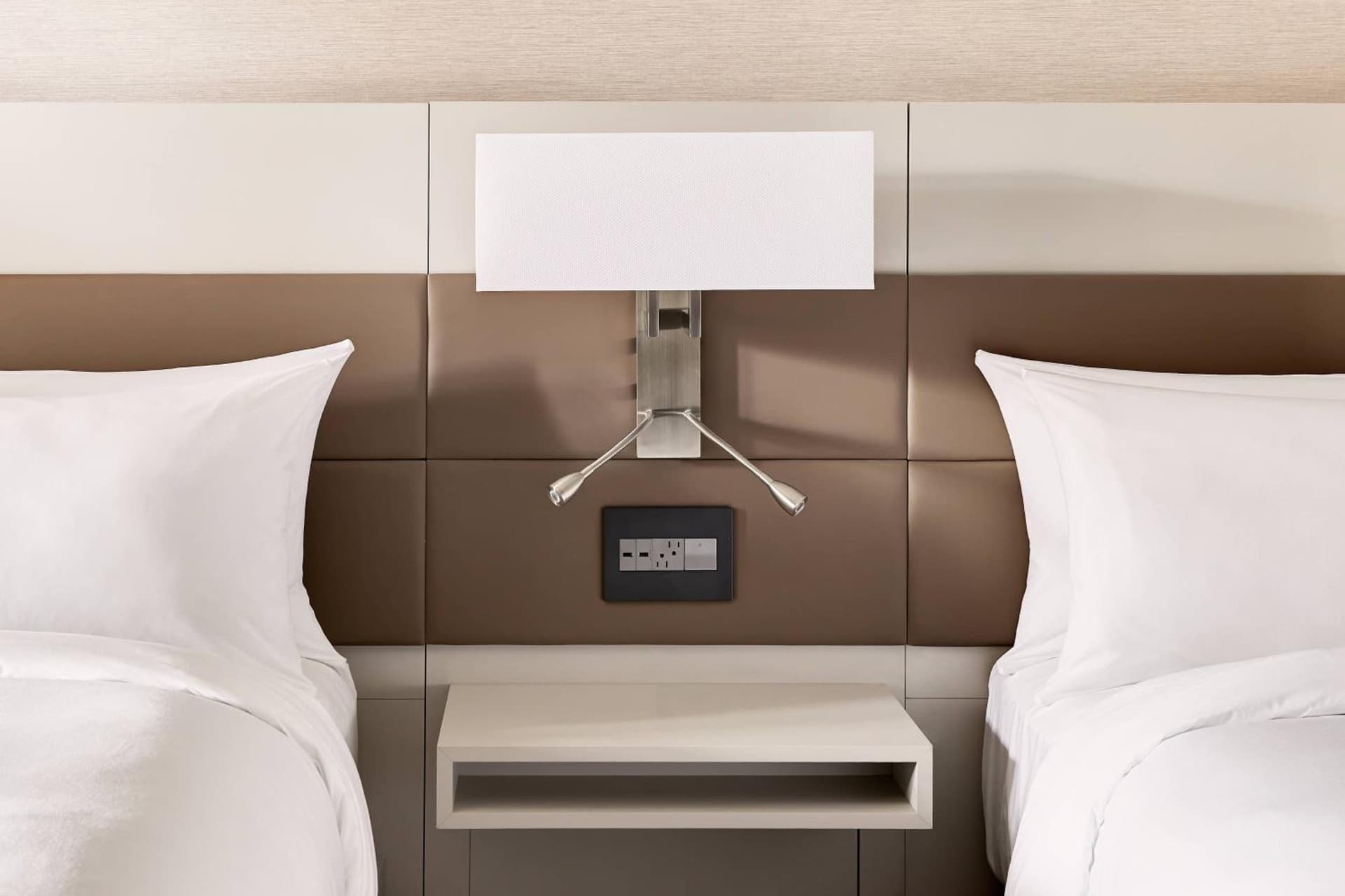 AC Hotel by Marriott Charlotte SouthPark gallery photo in Charlotte, NC — image 5