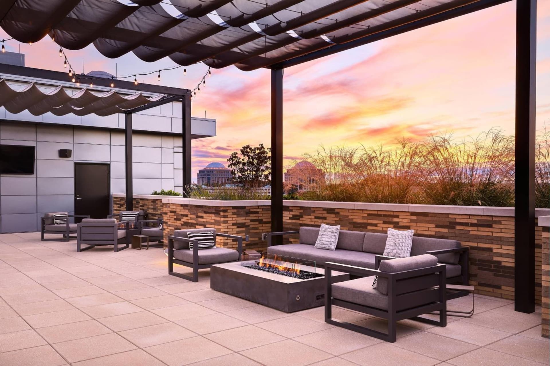 AC Hotel by Marriott Charlotte SouthPark gallery photo in Charlotte, NC — image 48