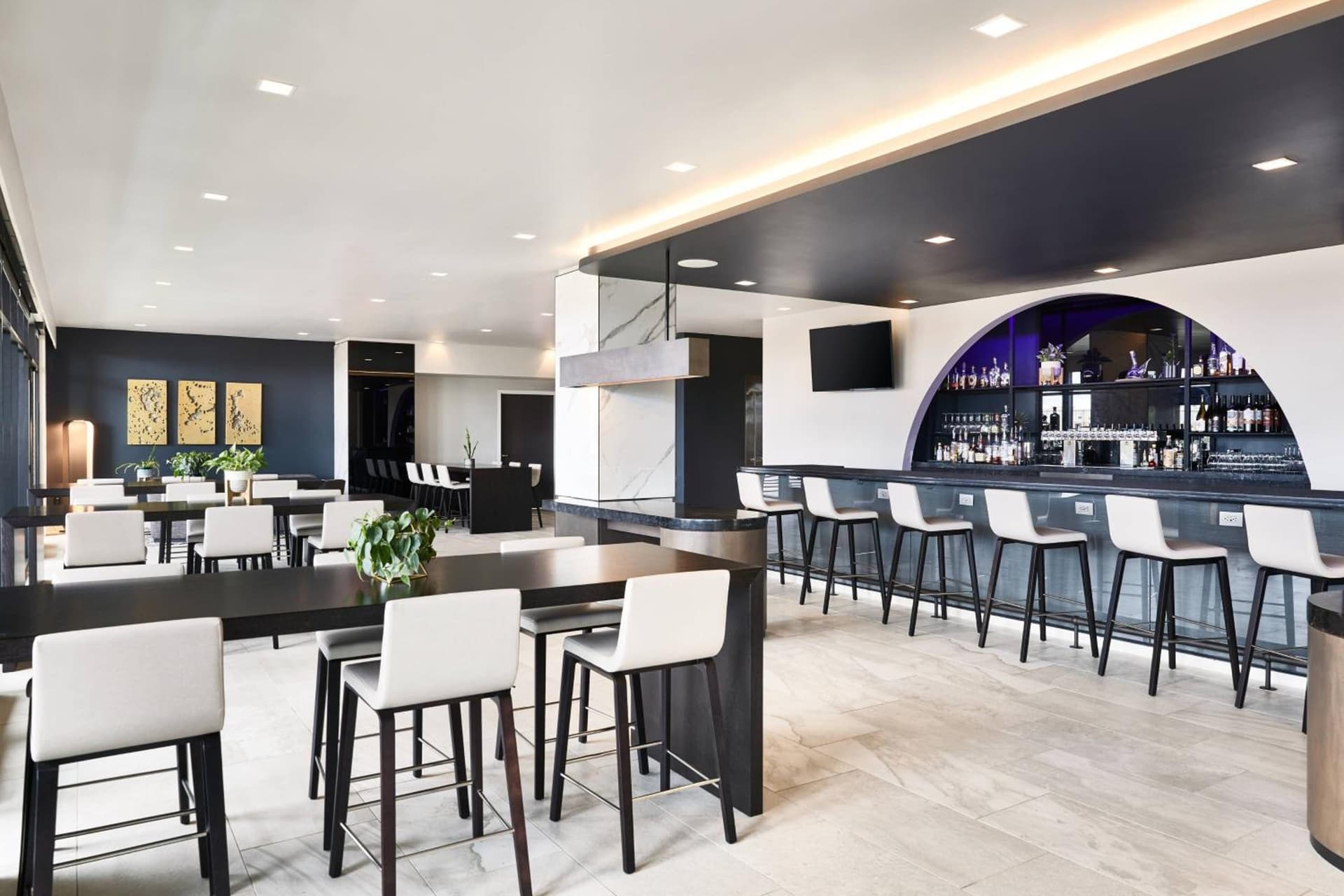 AC Hotel by Marriott Charlotte SouthPark gallery photo in Charlotte, NC — image 9