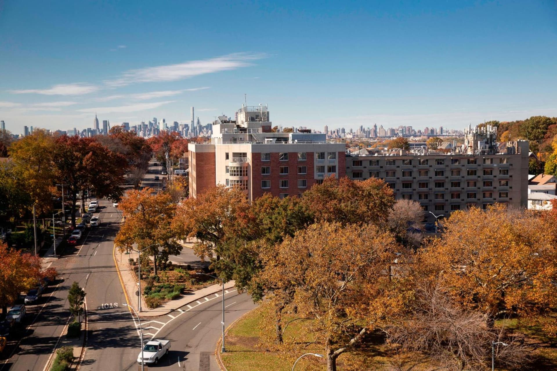 New York LaGuardia Airport Marriott property views in Queens, NY — gallery photo 3