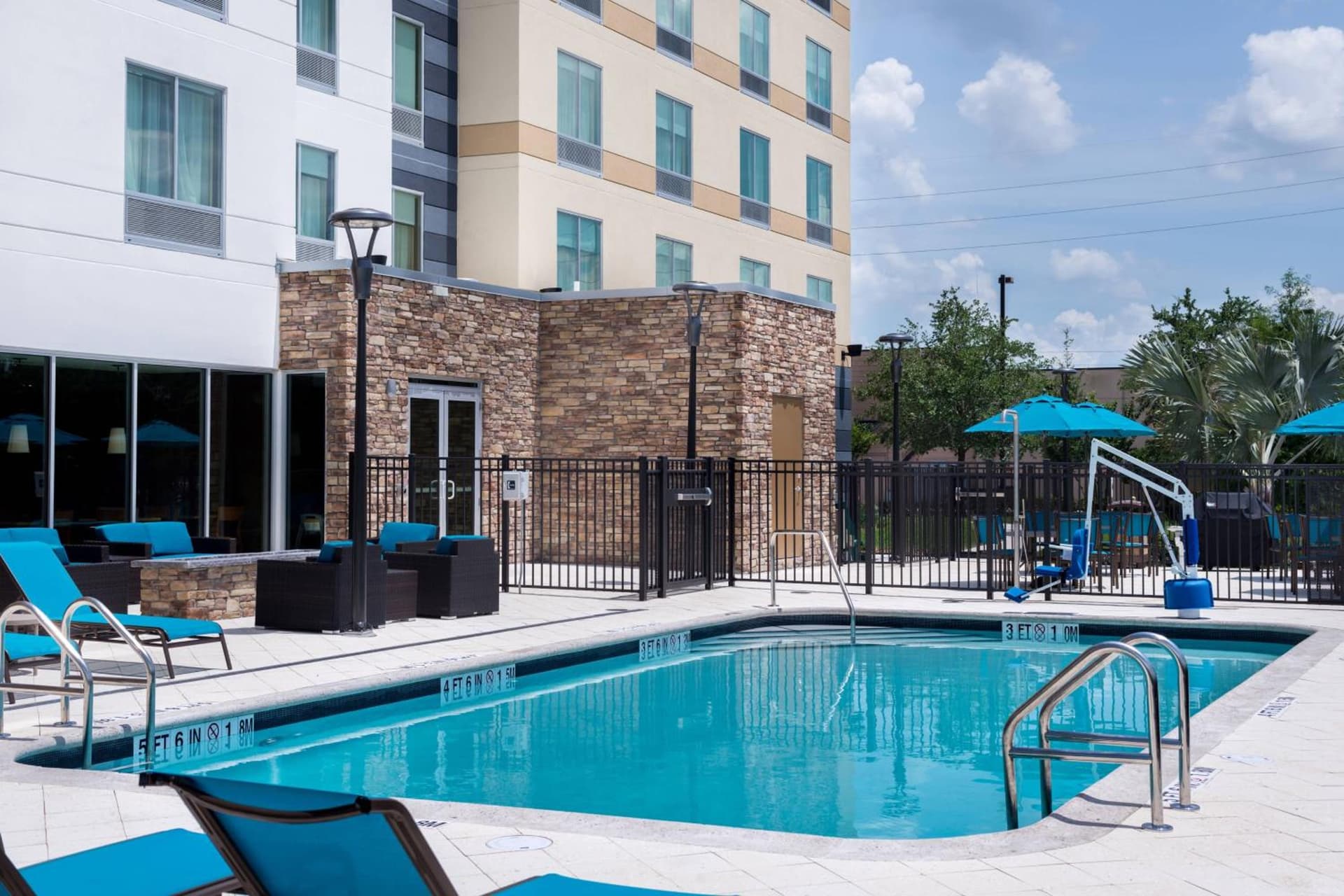 Fairfield Inn & Suites by Marriott Orlando East/UCF Area gallery photo in Orlando, FL — image 32