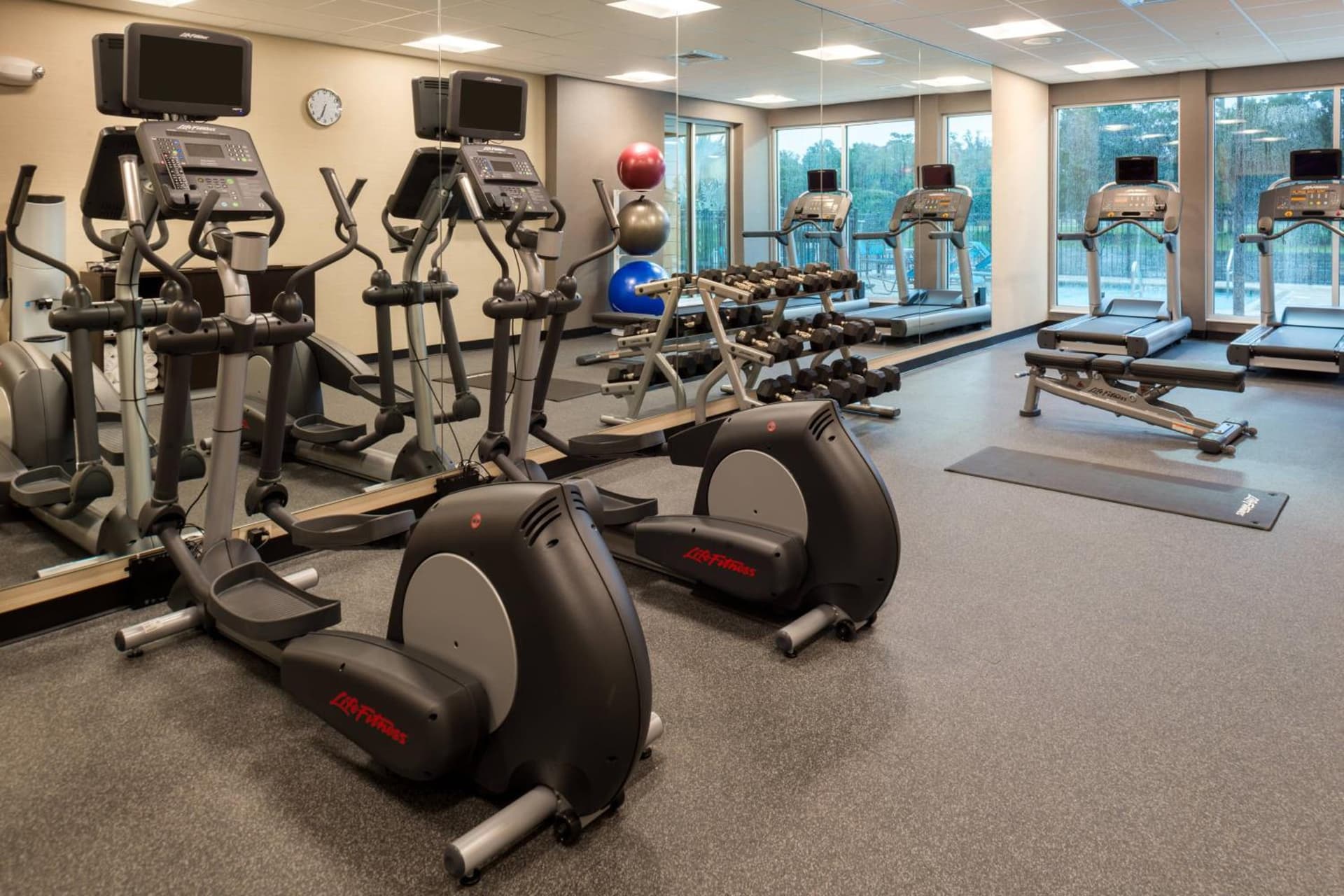 Fairfield Inn & Suites by Marriott Orlando East/UCF Area property views in Orlando, FL — gallery photo 3