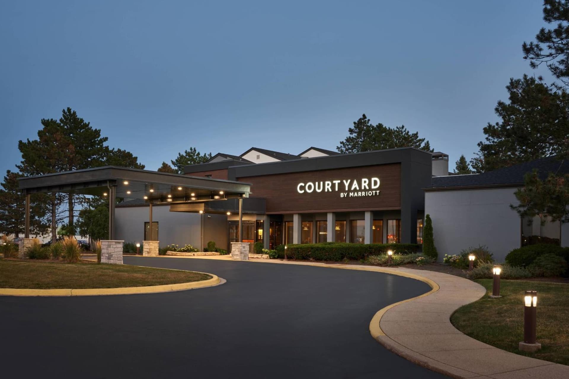 Courtyard Chicago Wood Dale / Itasca interior in Wood Dale, IL — gallery photo 2
