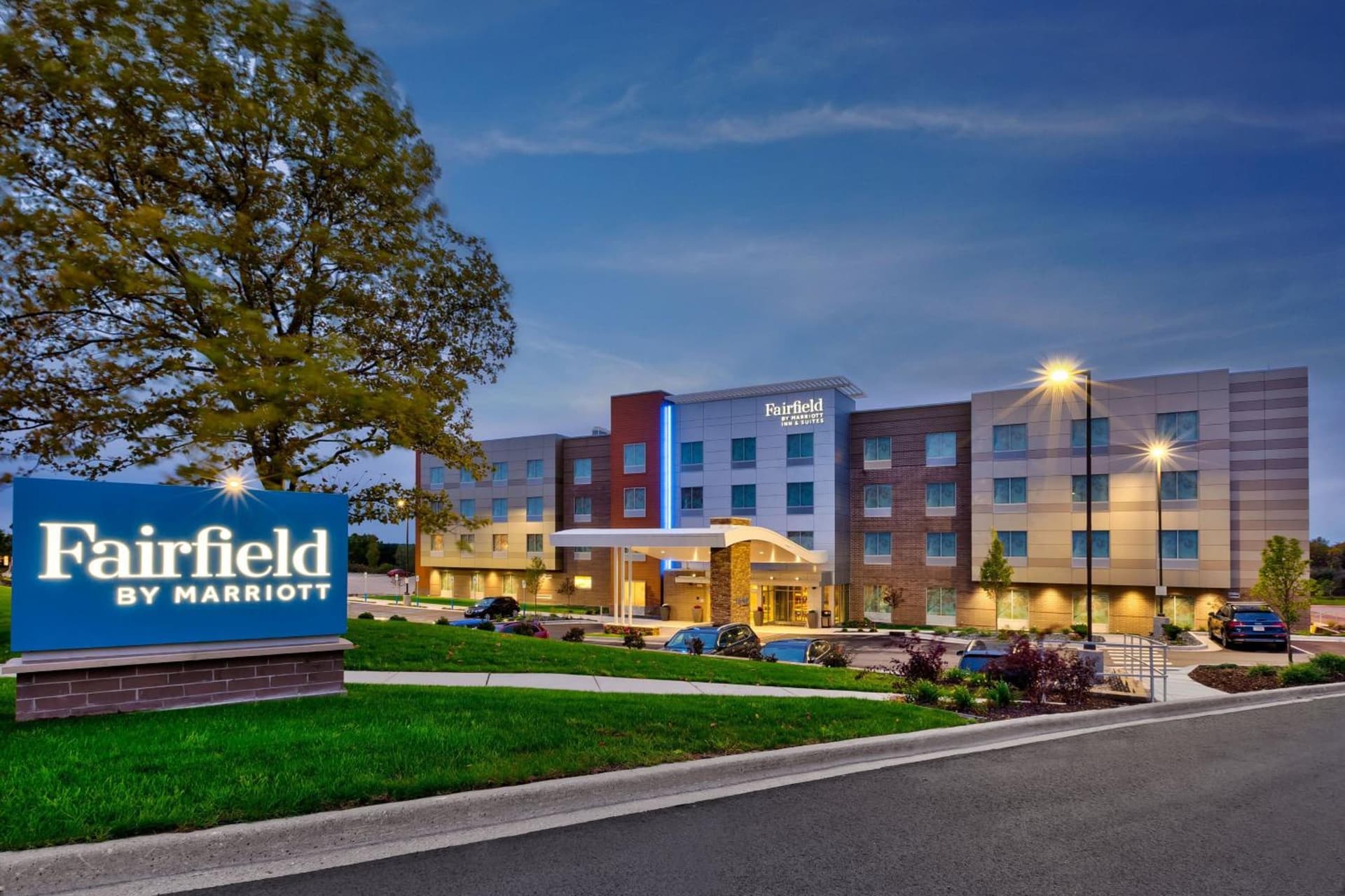 Fairfield by Marriott Inn & Suites Grand Rapids North featured exterior or lobby in Walker, MI — similar hotel