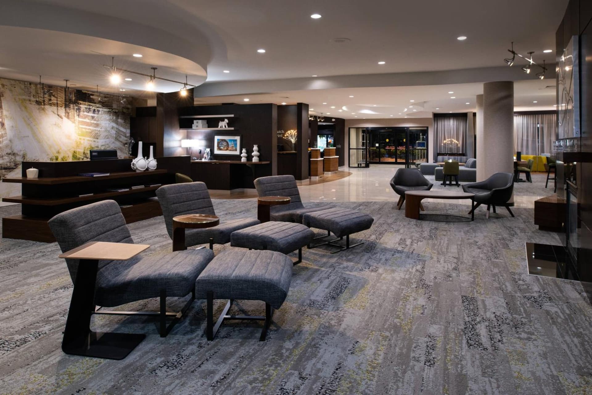 Courtyard High Point interior in High Point, NC — gallery photo 2