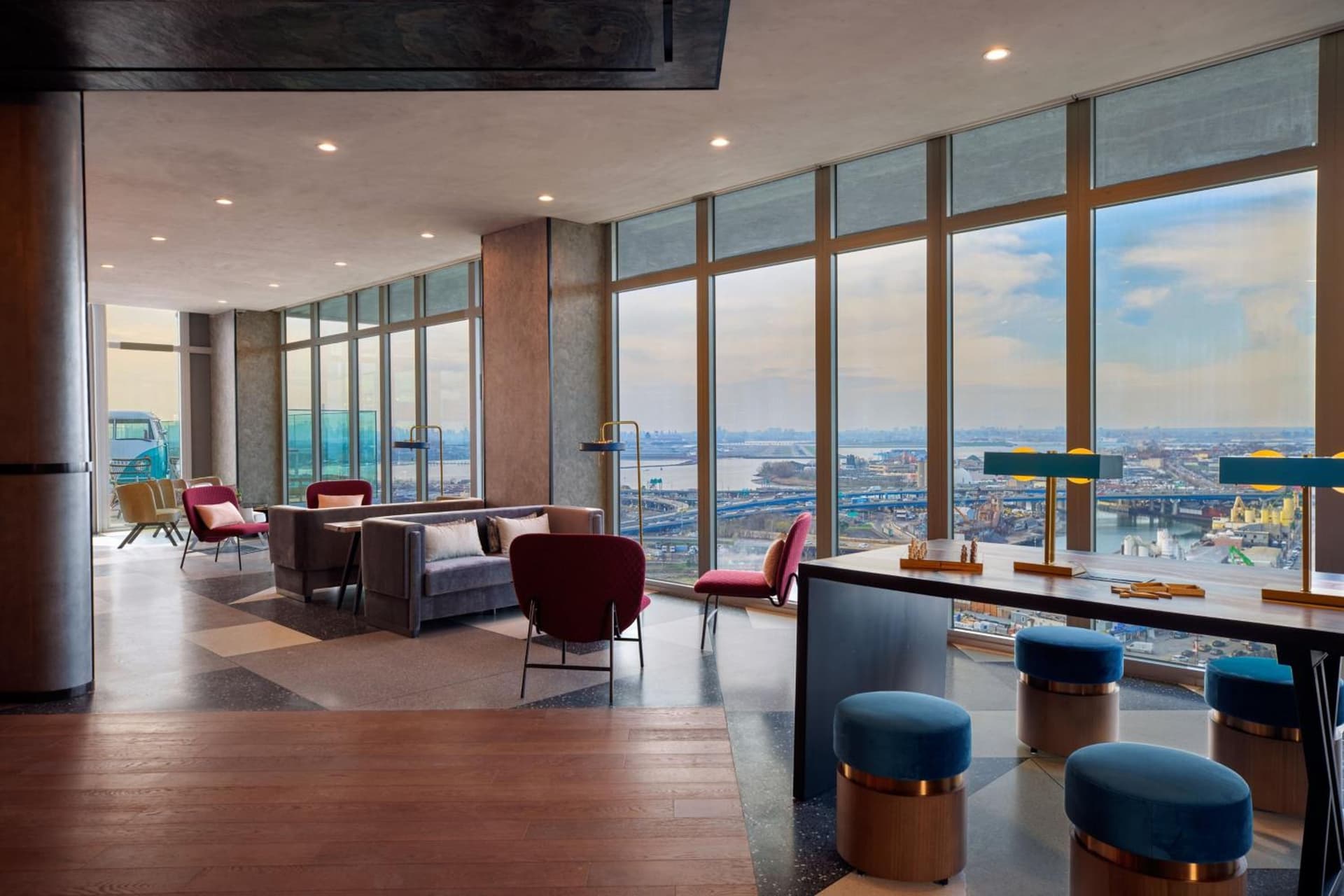 Renaissance New York Flushing Hotel at Tangram interior in Queens, NY — gallery photo 2