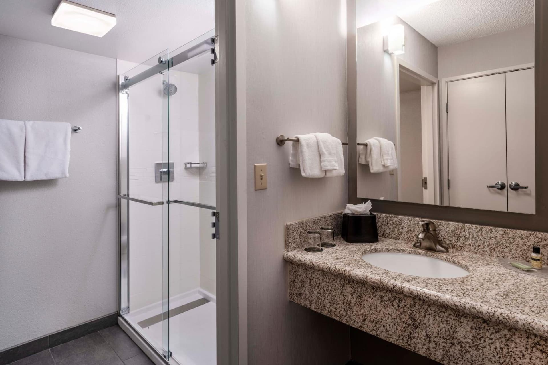 Courtyard by Marriott Denver Southwest Lakewood gallery photo in Lakewood, CO — image 6