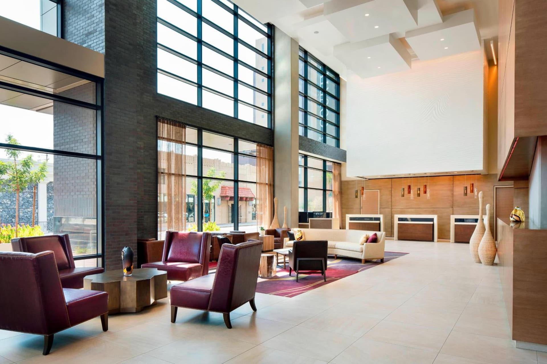 Courtyard by Marriott Phoenix Downtown interior in Phoenix, AZ — gallery photo 2