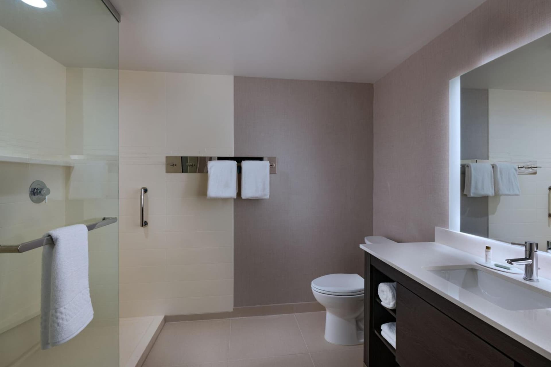 Residence Inn New Brunswick Tower Center Blvd. gallery photo in East Brunswick — image 26