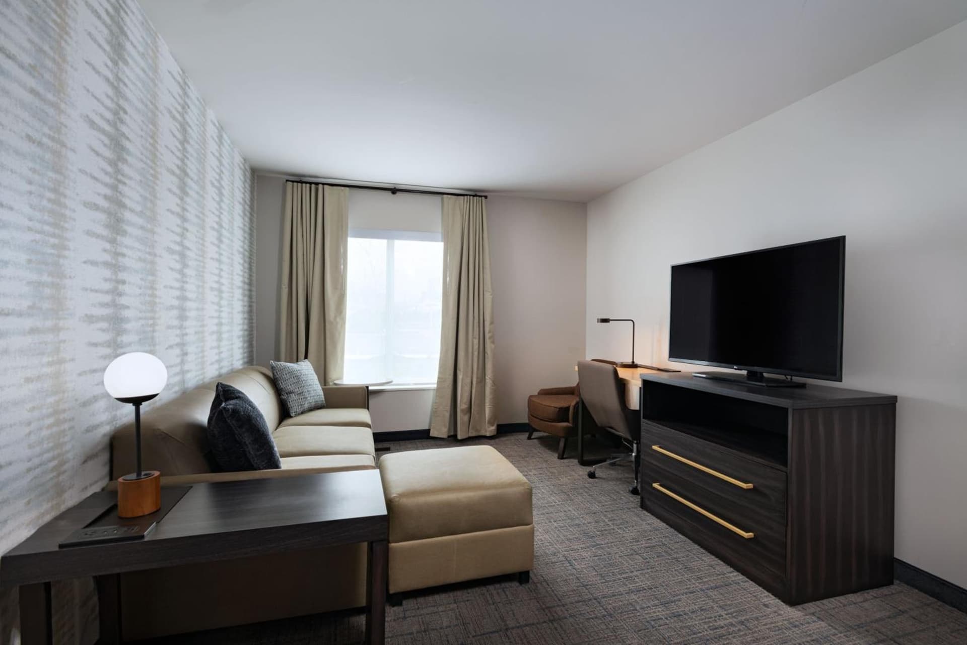 Residence Inn New Brunswick Tower Center Blvd. interior in East Brunswick — gallery photo 2