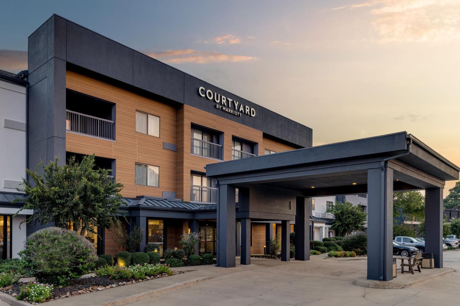 Courtyard Shreveport Airport featured exterior or lobby in Shreveport, LA — similar hotel