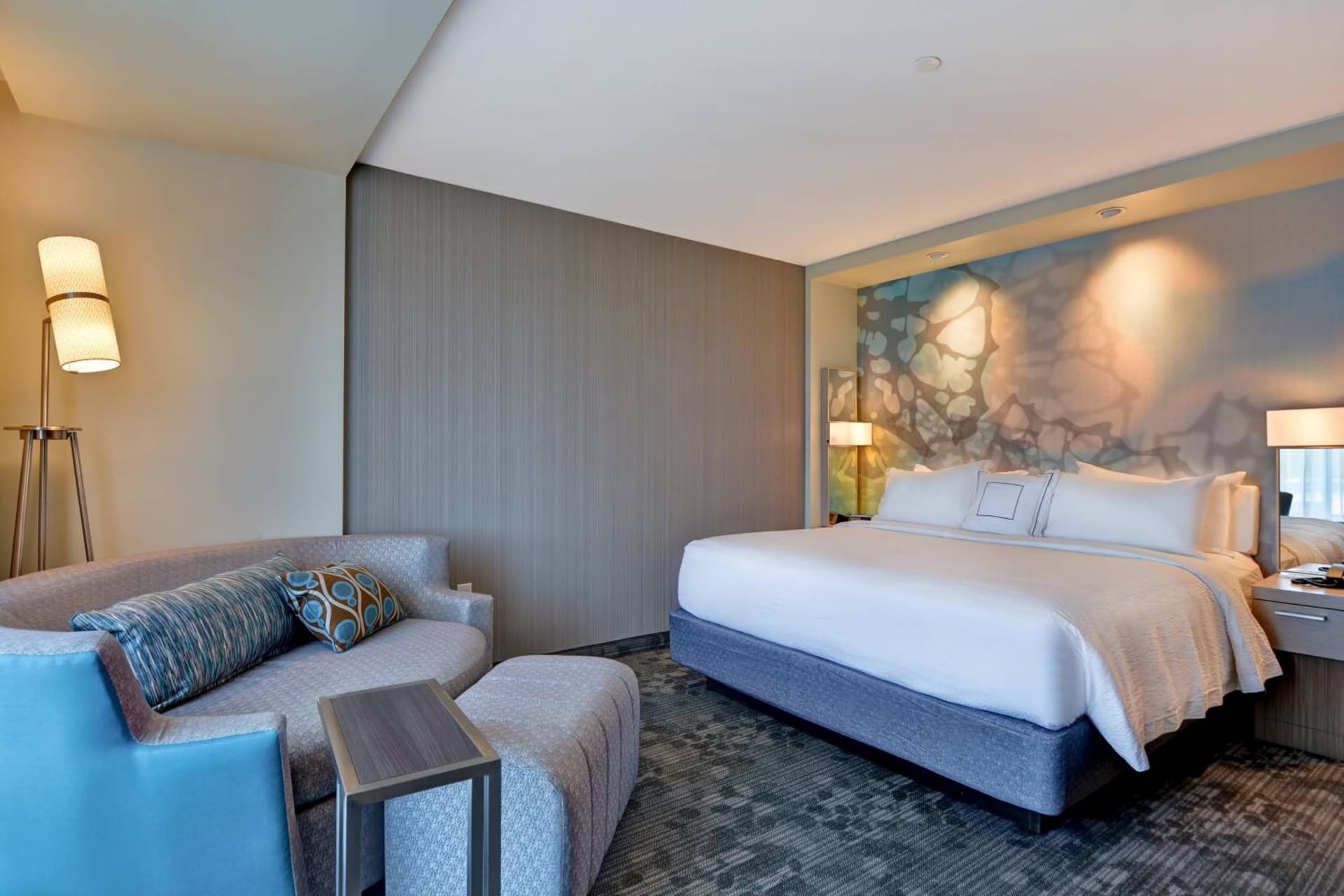 Courtyard by Marriott Bentonville Rogers Promenade interior in Rogers, AR — gallery photo 2