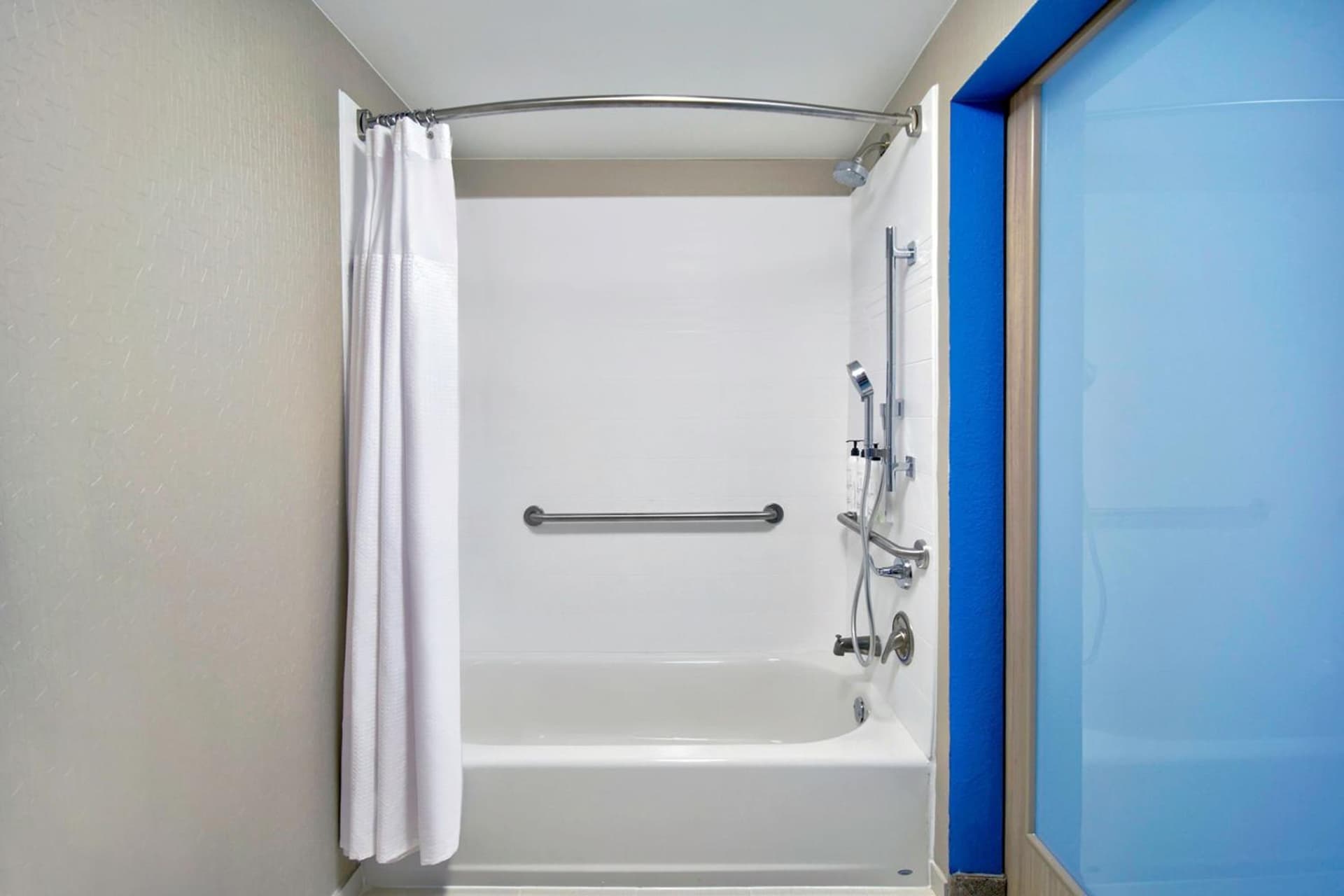 SpringHill Suites By Marriott Erie gallery photo in Erie, PA — image 4