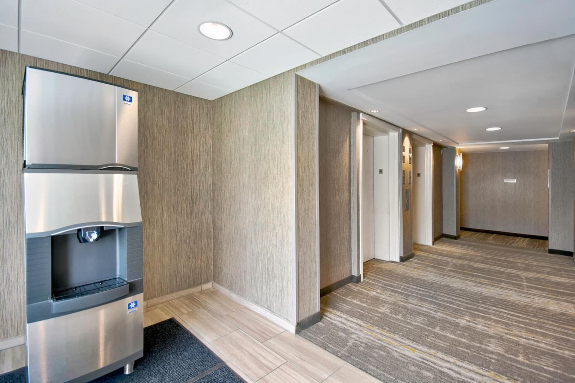 SpringHill Suites By Marriott Erie gallery photo in Erie, PA — image 16