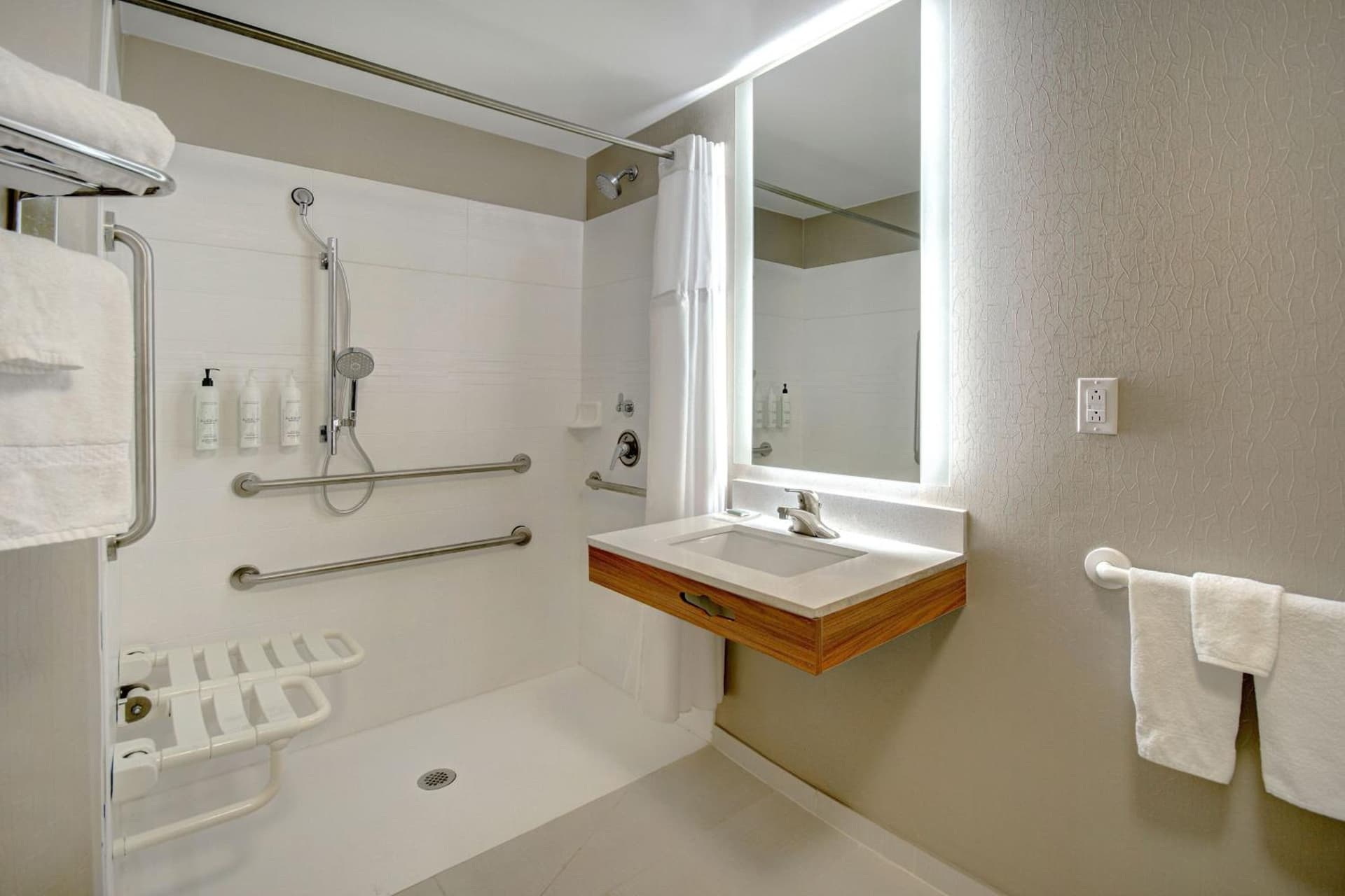 SpringHill Suites By Marriott Erie gallery photo in Erie, PA — image 24