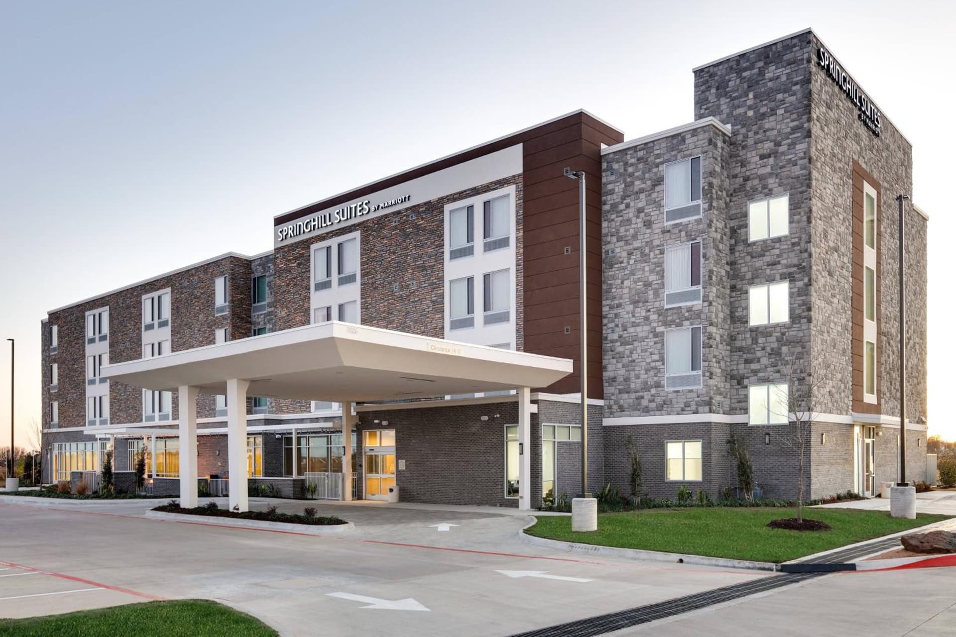 SpringHill Suites by Marriott Dallas Mansfield interior in Mansfield, TX — gallery photo 2