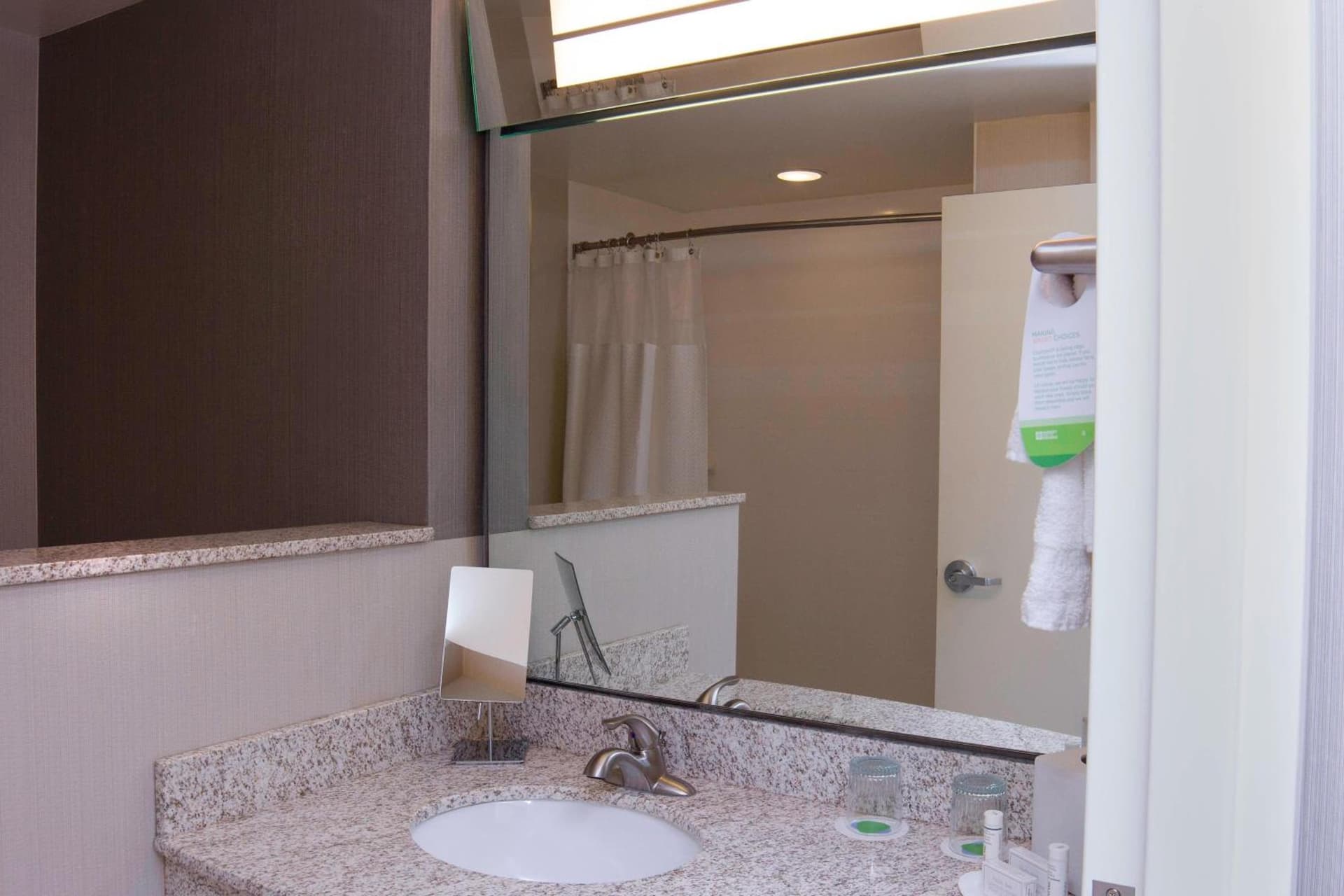 Courtyard by Marriott Jackson Airport/Pearl gallery photo in Pearl, MS — image 7