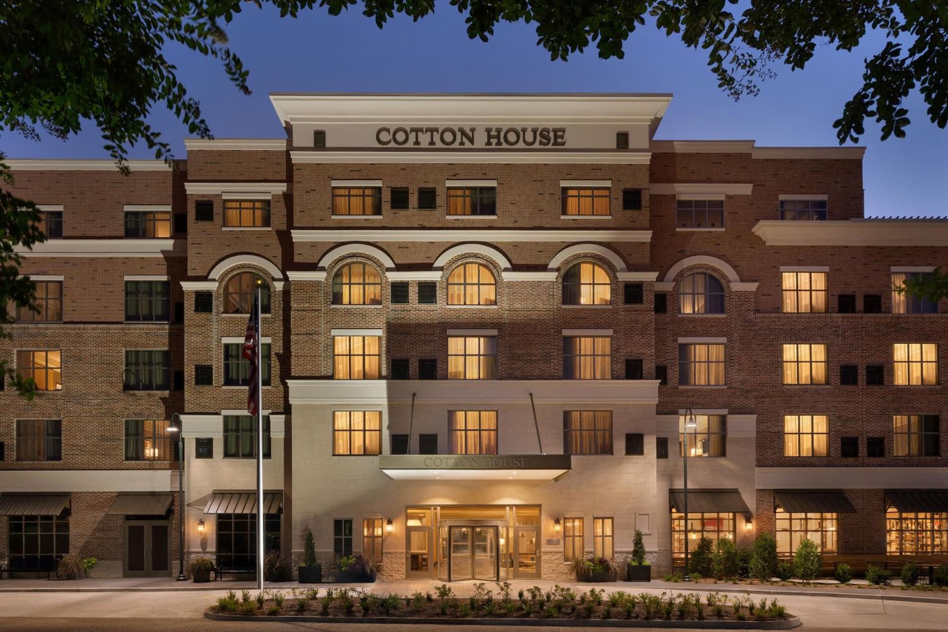 Cotton House, Cleveland, a Tribute Portfolio Hotel interior in Cleveland, MS — gallery photo 2
