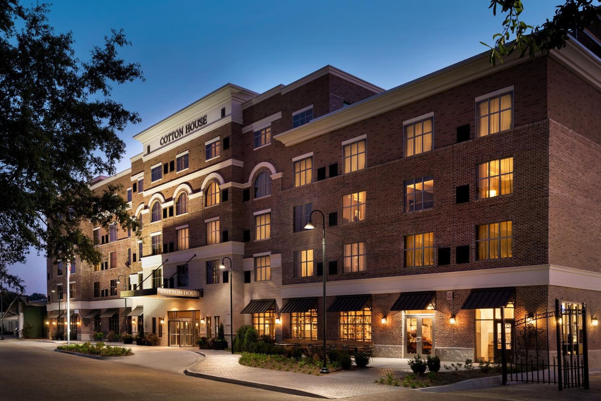 Cotton House, Cleveland, a Tribute Portfolio Hotel property views in Cleveland, MS — gallery photo 3