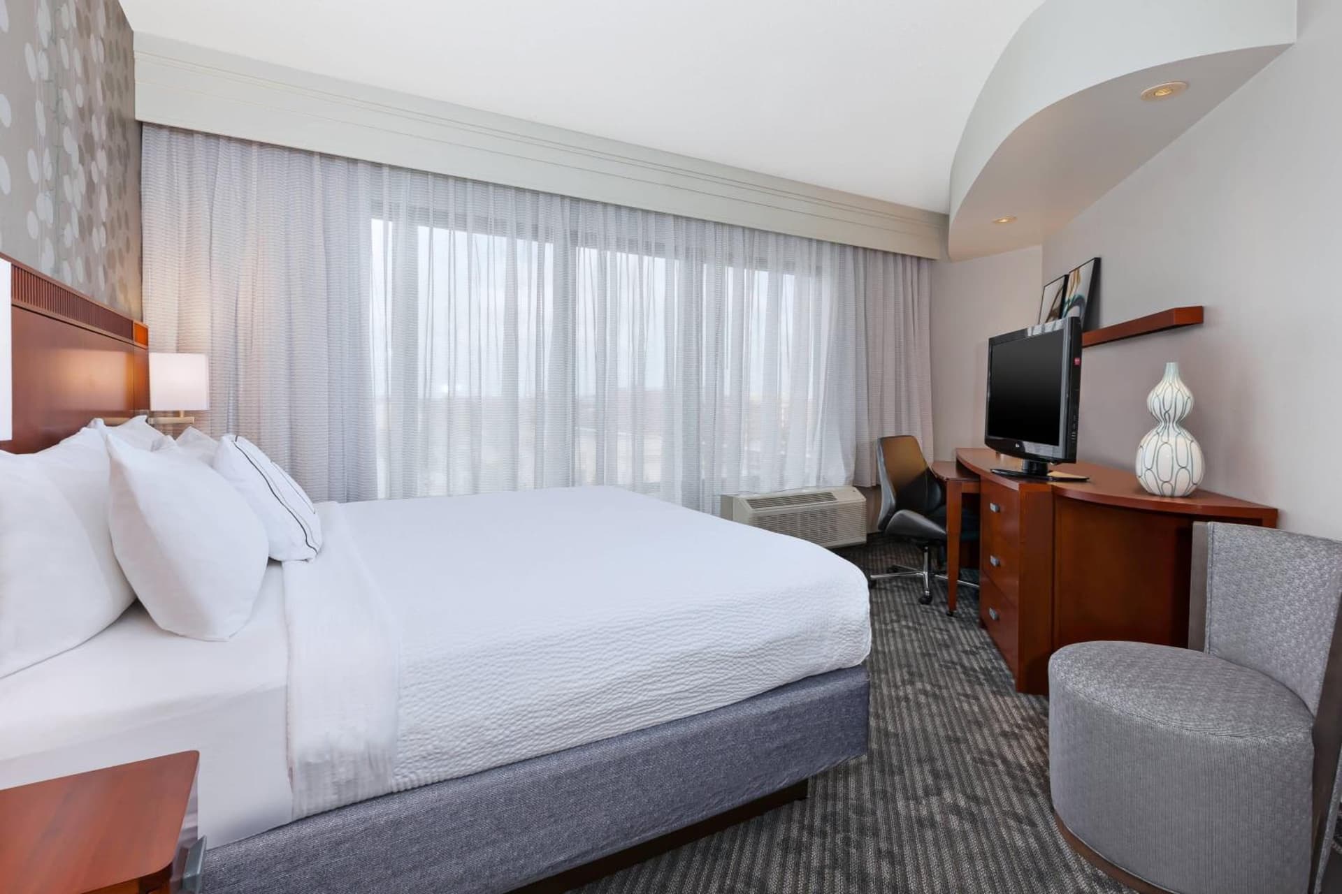 Courtyard by Marriott Oklahoma City Downtown gallery photo in Oklahoma City, OK — image 11