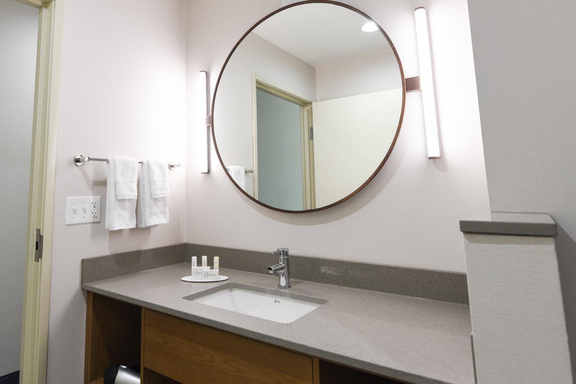 Fairfield Inn & Suites Ontario Rancho Cucamonga gallery photo in Rancho Cucamonga, CA — image 23
