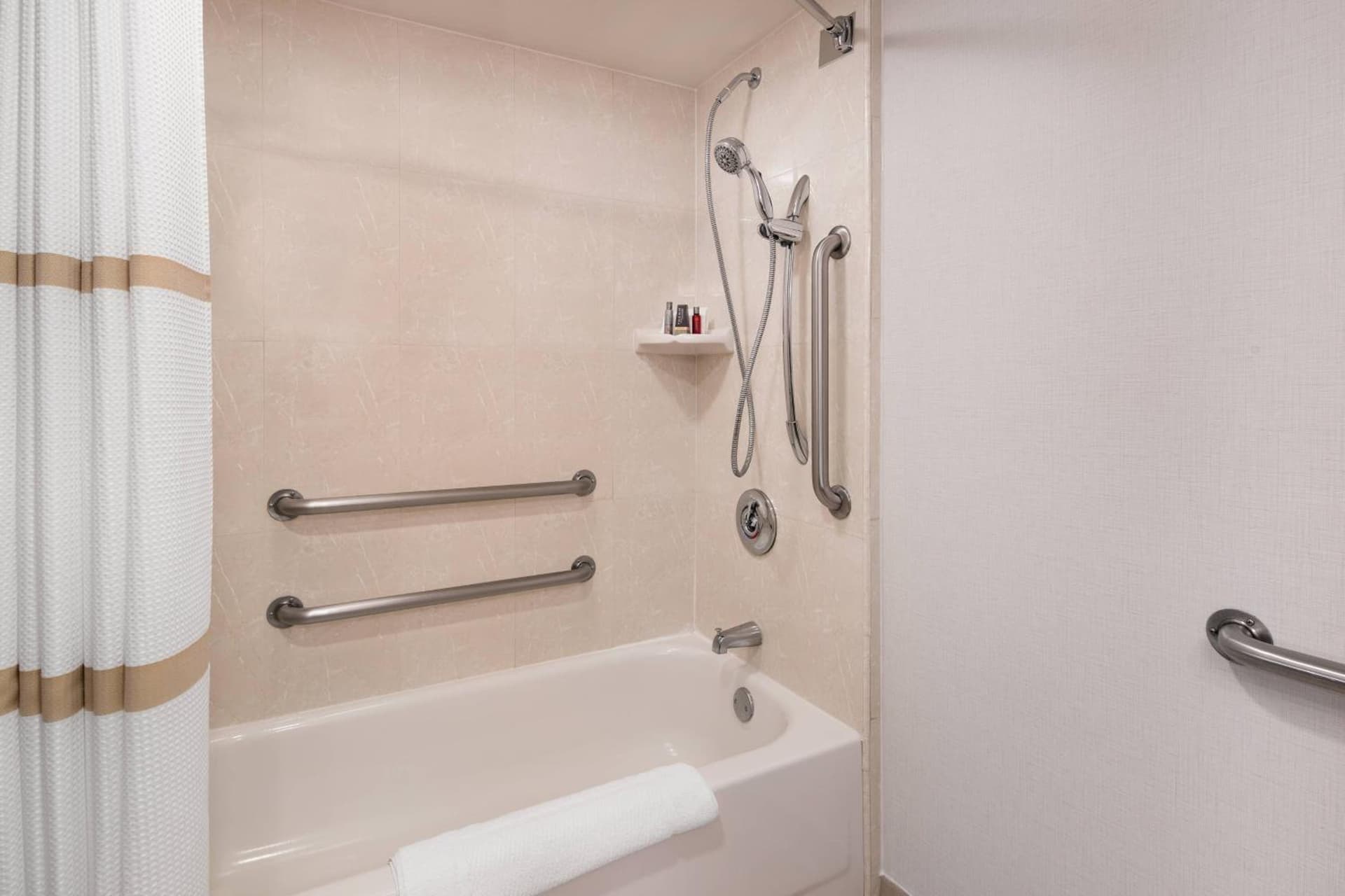 Bakersfield Marriott at the Convention Center gallery photo in Bakersfield, CA — image 39