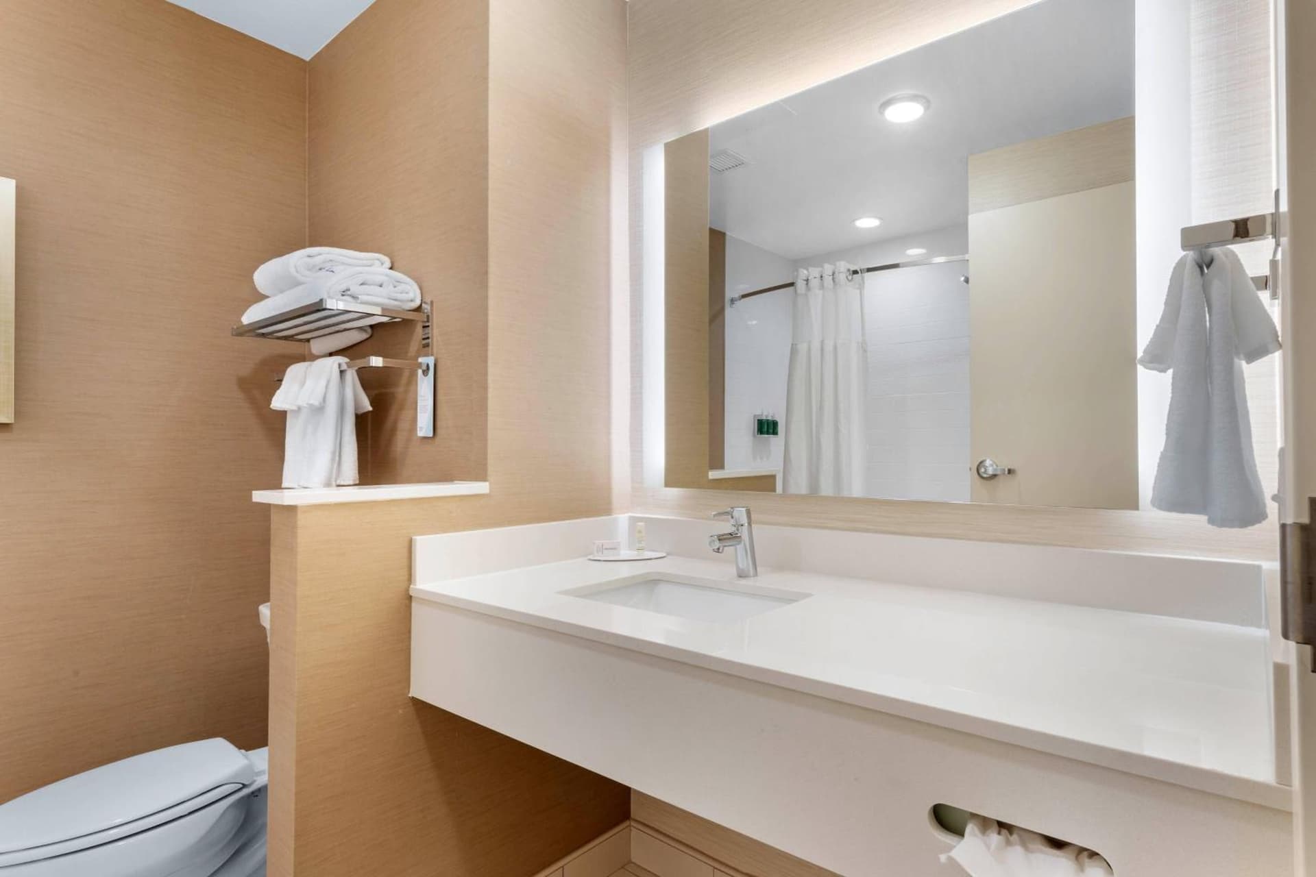 Fairfield Inn & Suites by Marriott Mebane gallery photo in Mebane, NC — image 9