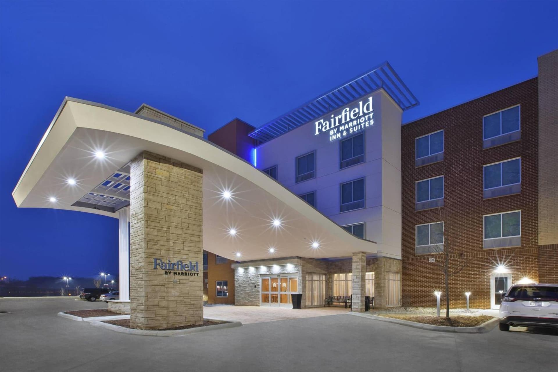 Fairfield Inn & Suites by Marriott Flint Grand Blanc interior in Grand Blanc, MI — gallery photo 2