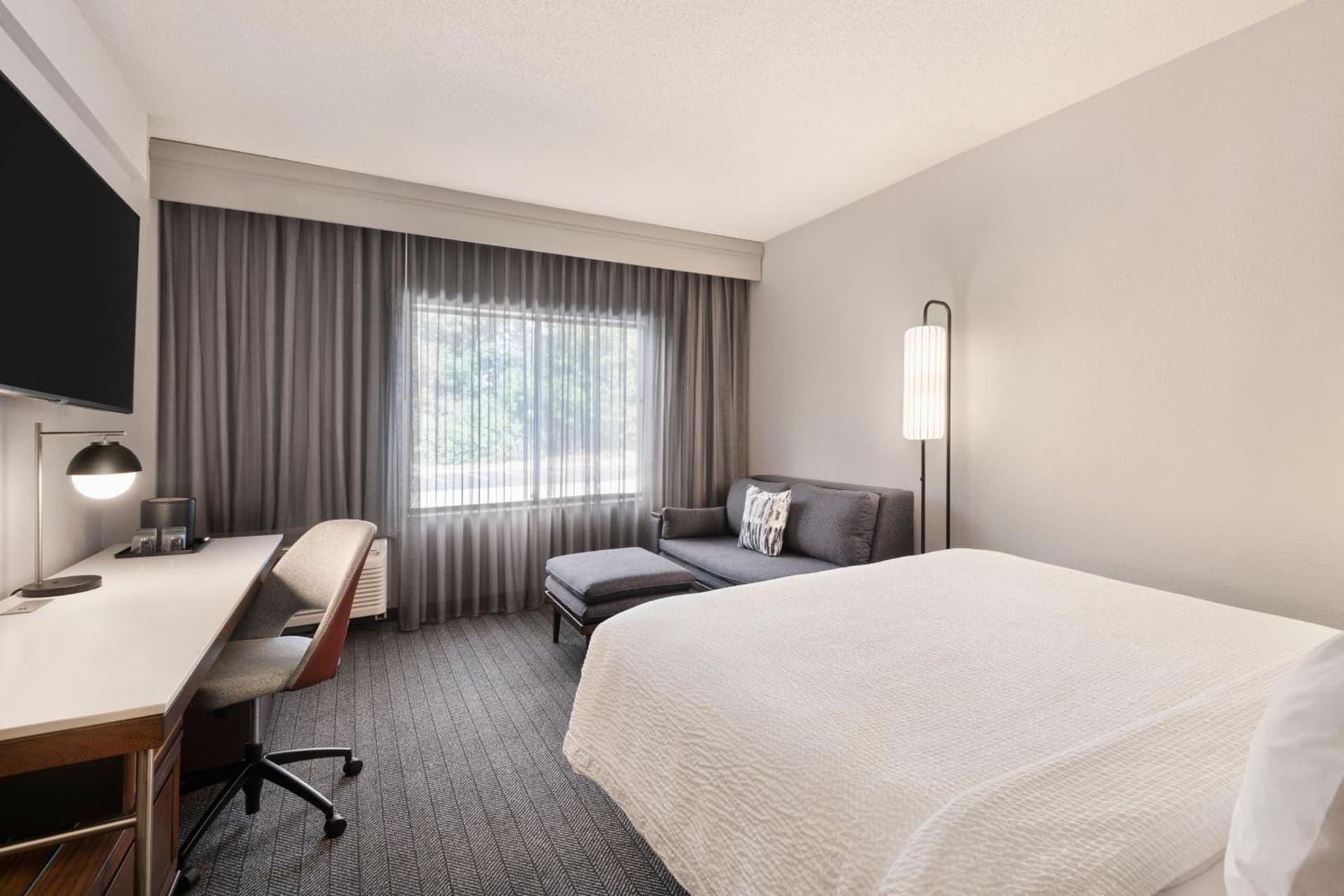 Courtyard by Marriott Burlington gallery photo in Burlington, NC — image 19